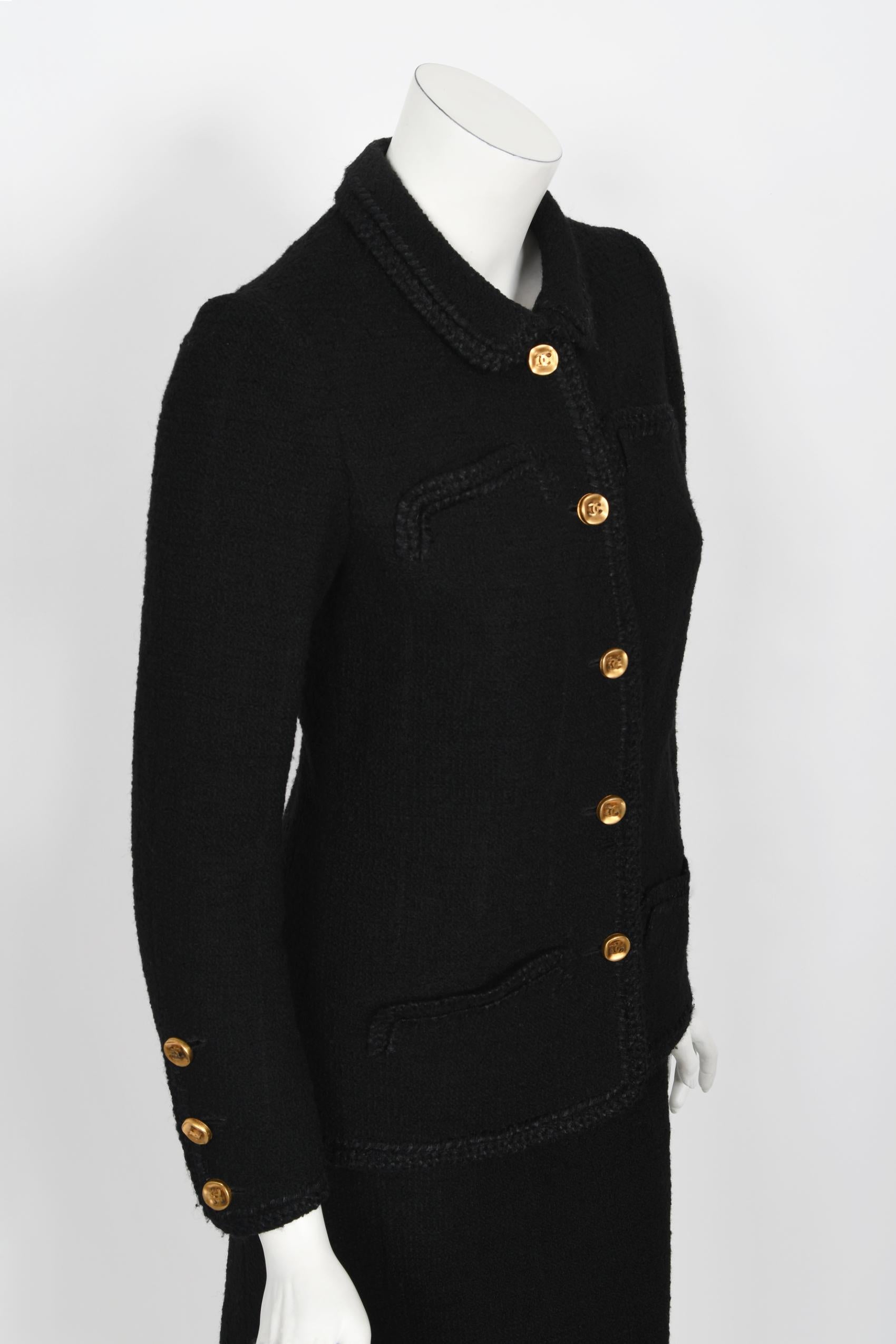 Vintage 1973 Chanel Haute Couture Black Boucle Wool Logo Buttons Jacket Suit  8