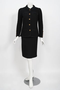 Vintage 1973 Chanel Haute Couture Black Boucle Wool Logo Buttons Jacket Suit
