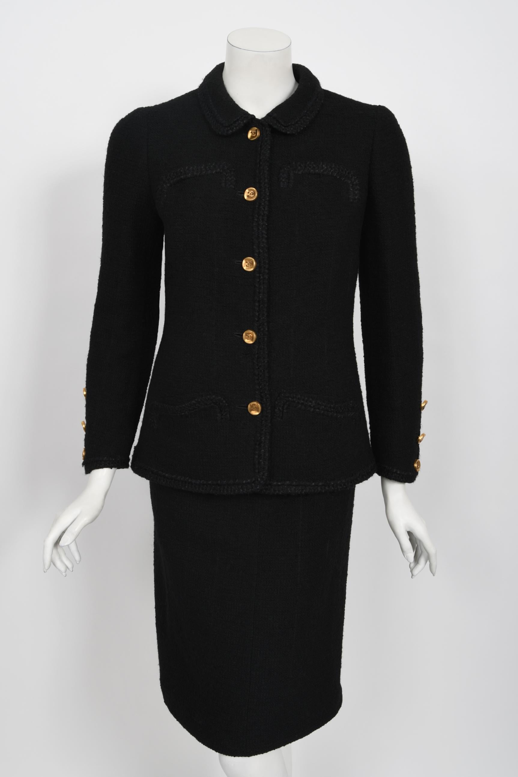 Women's Vintage 1973 Chanel Haute Couture Black Boucle Wool Logo Buttons Jacket Suit 