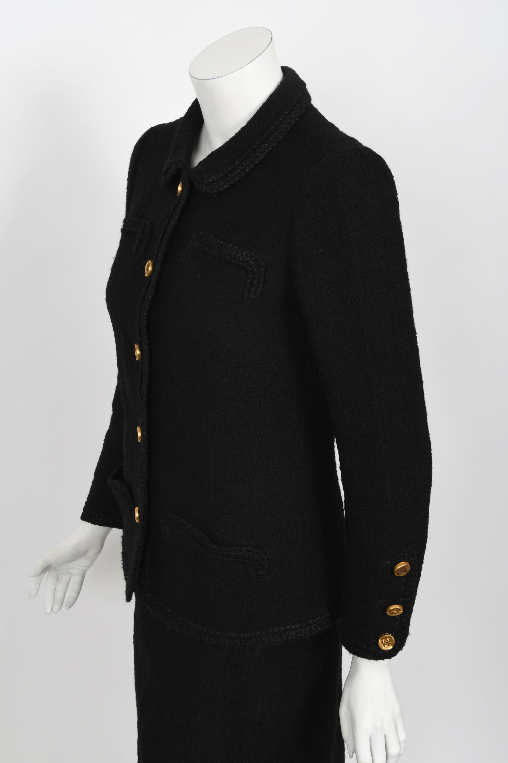 Vintage 1973 Chanel Haute Couture Black Boucle Wool Logo Buttons Jacket Suit  5