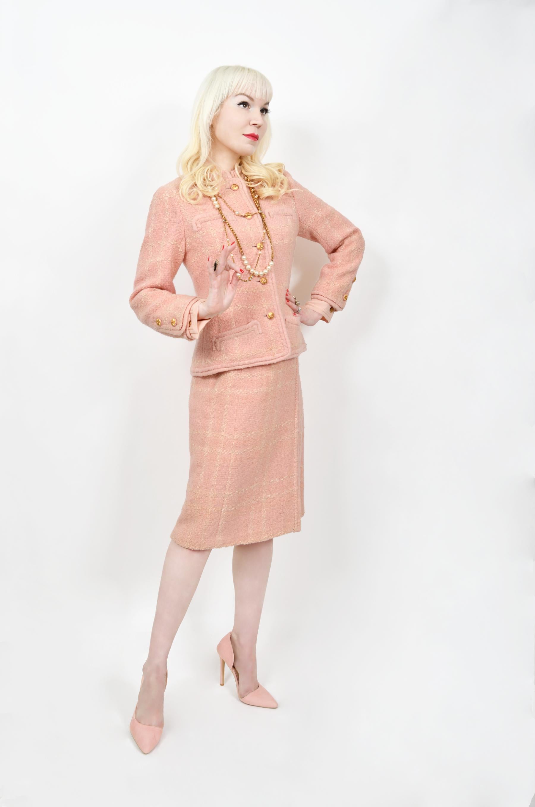 Vintage 1973 Chanel Haute Couture Documented Pink Wool Jacket Blouse Skirt Suit For Sale 10