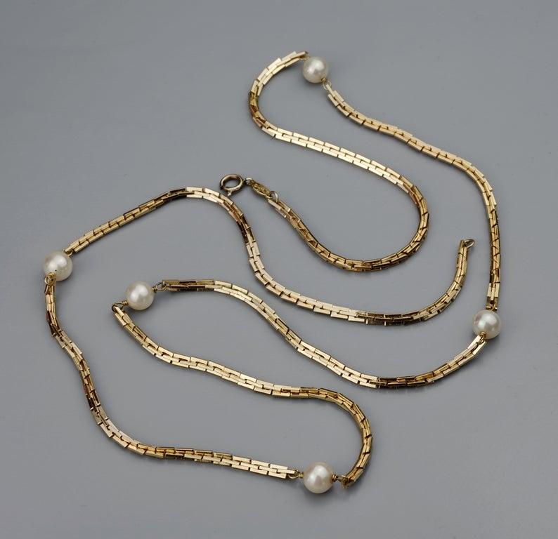 Vintage 1973 CHRISTIAN DIOR Pearl Chain Long Necklace In Excellent Condition In Kingersheim, Alsace
