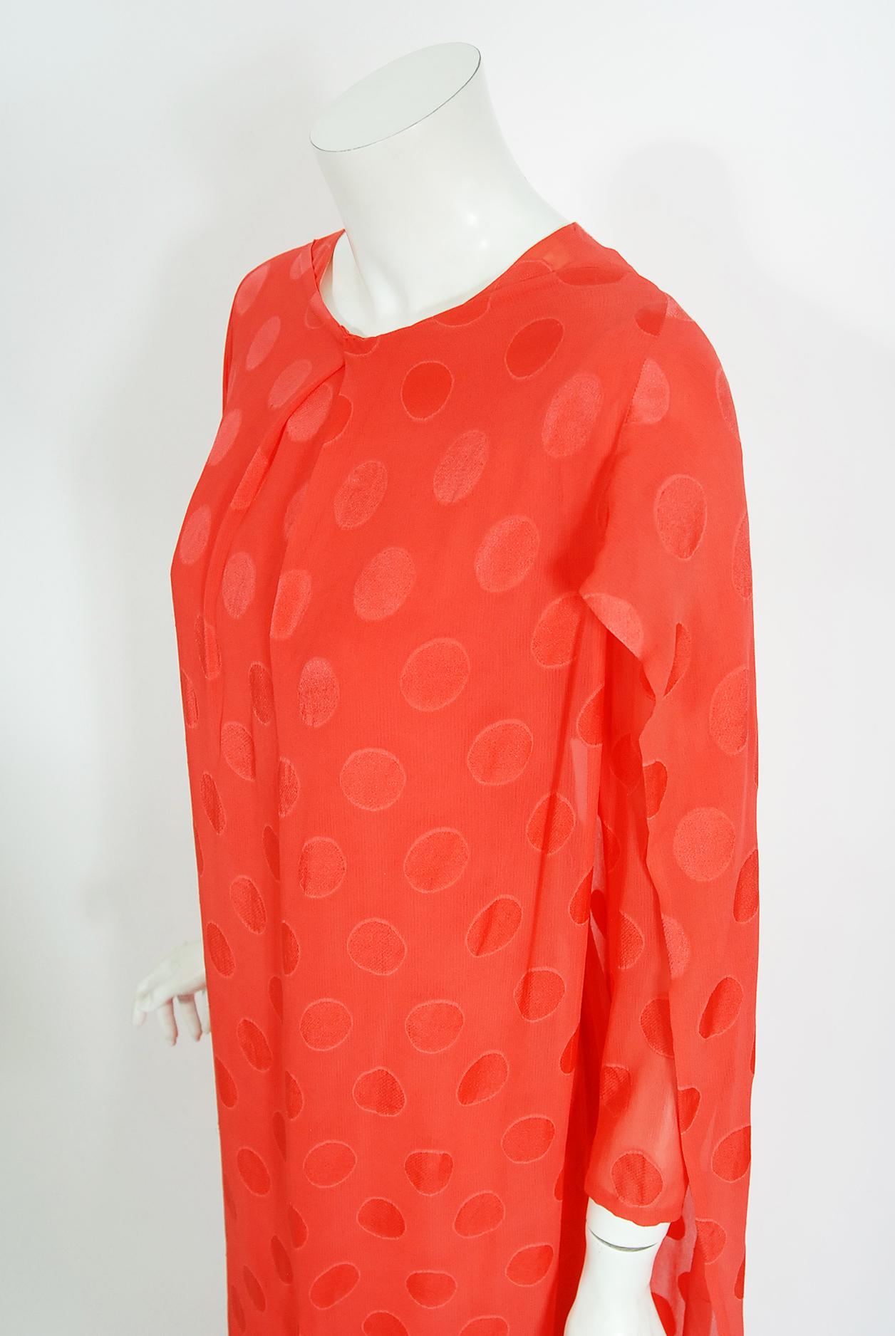 Vintage 1973 Givenchy Haute Couture Orange Dotted Silk Carwash-Hem Caftan Gown For Sale 2