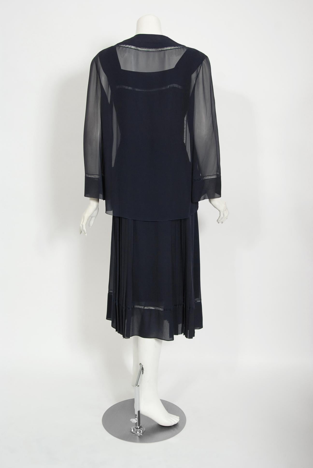 Vintage 1974 Christian Dior Haute Couture Documented Navy Pleated Silk Dress Set 10