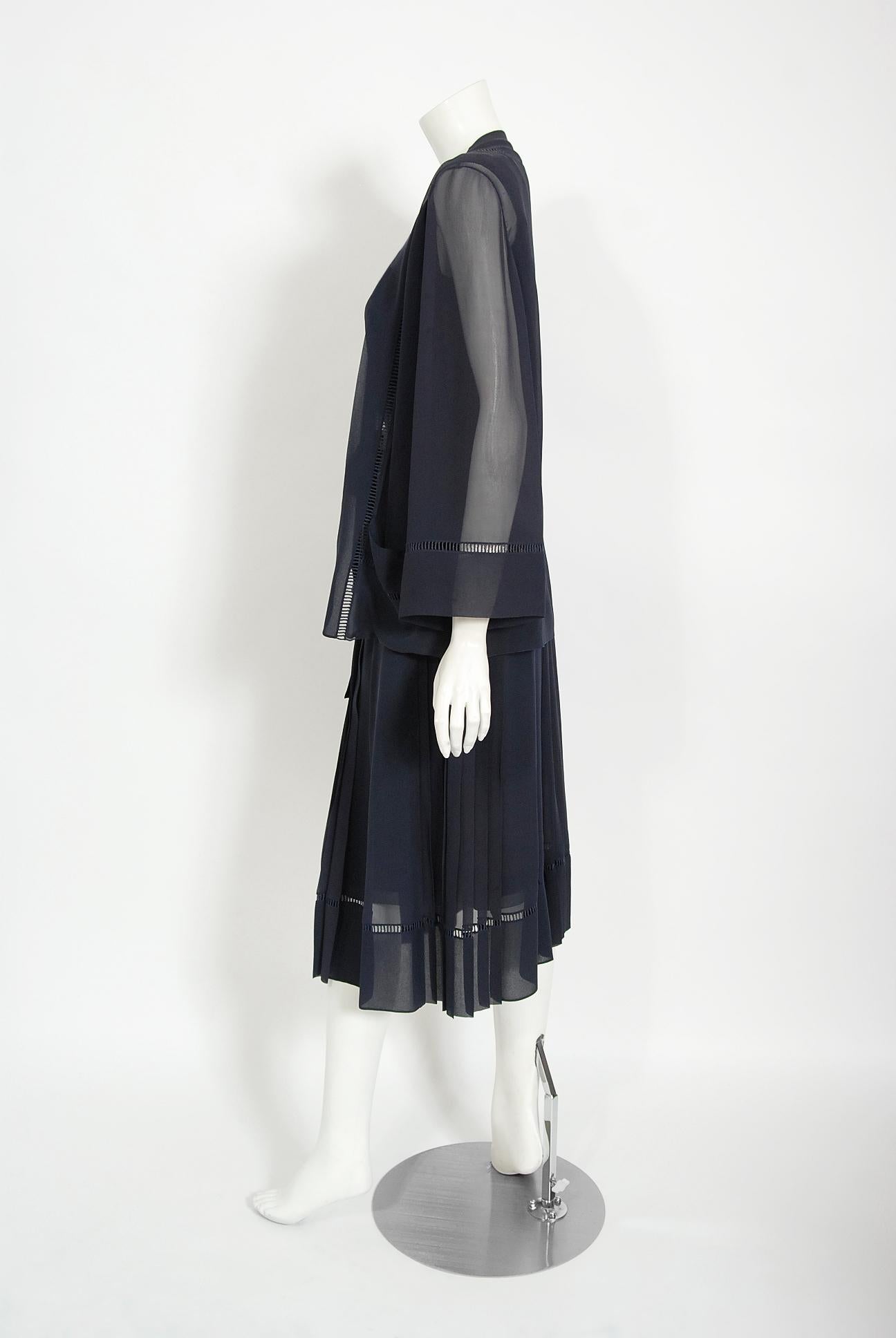 Vintage 1974 Christian Dior Haute Couture Documented Navy Pleated Silk Dress Set 3