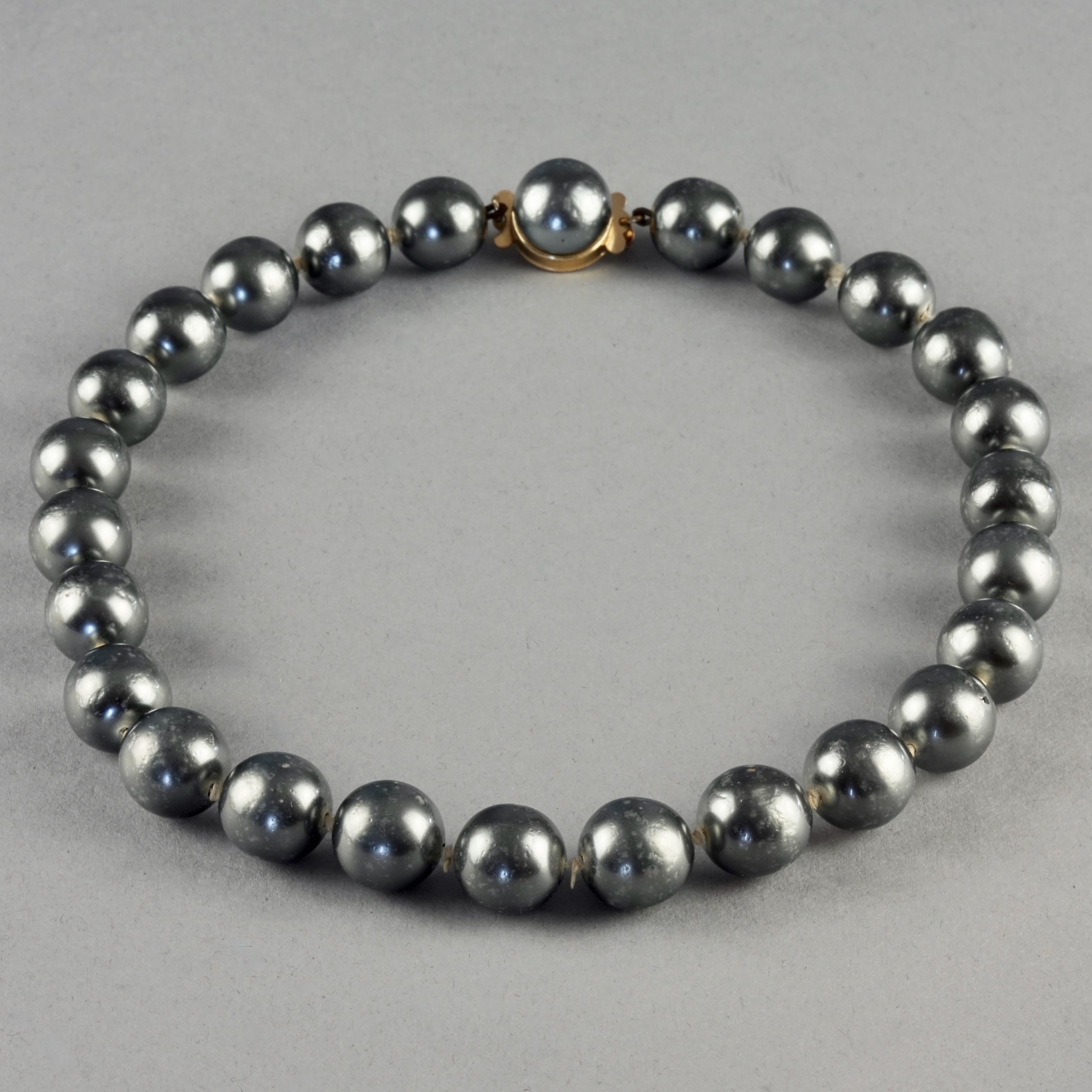 Vintage 1975 CHRISTIAN DIOR Silver Grey Glass Pearl Necklace For Sale 1