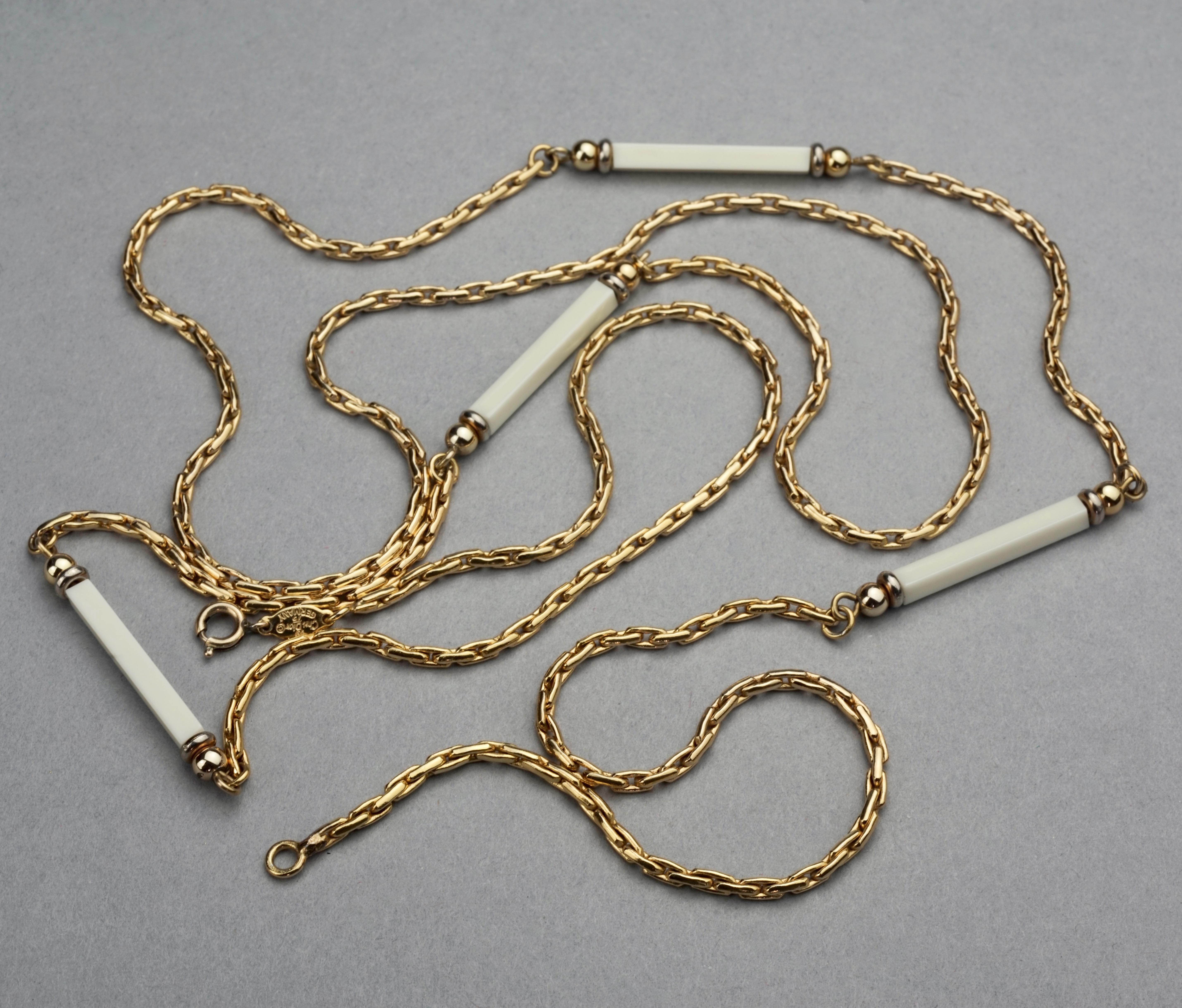 Vintage 1975 CHRISTIAN DIOR White Bar Link Chain Necklace For Sale 1