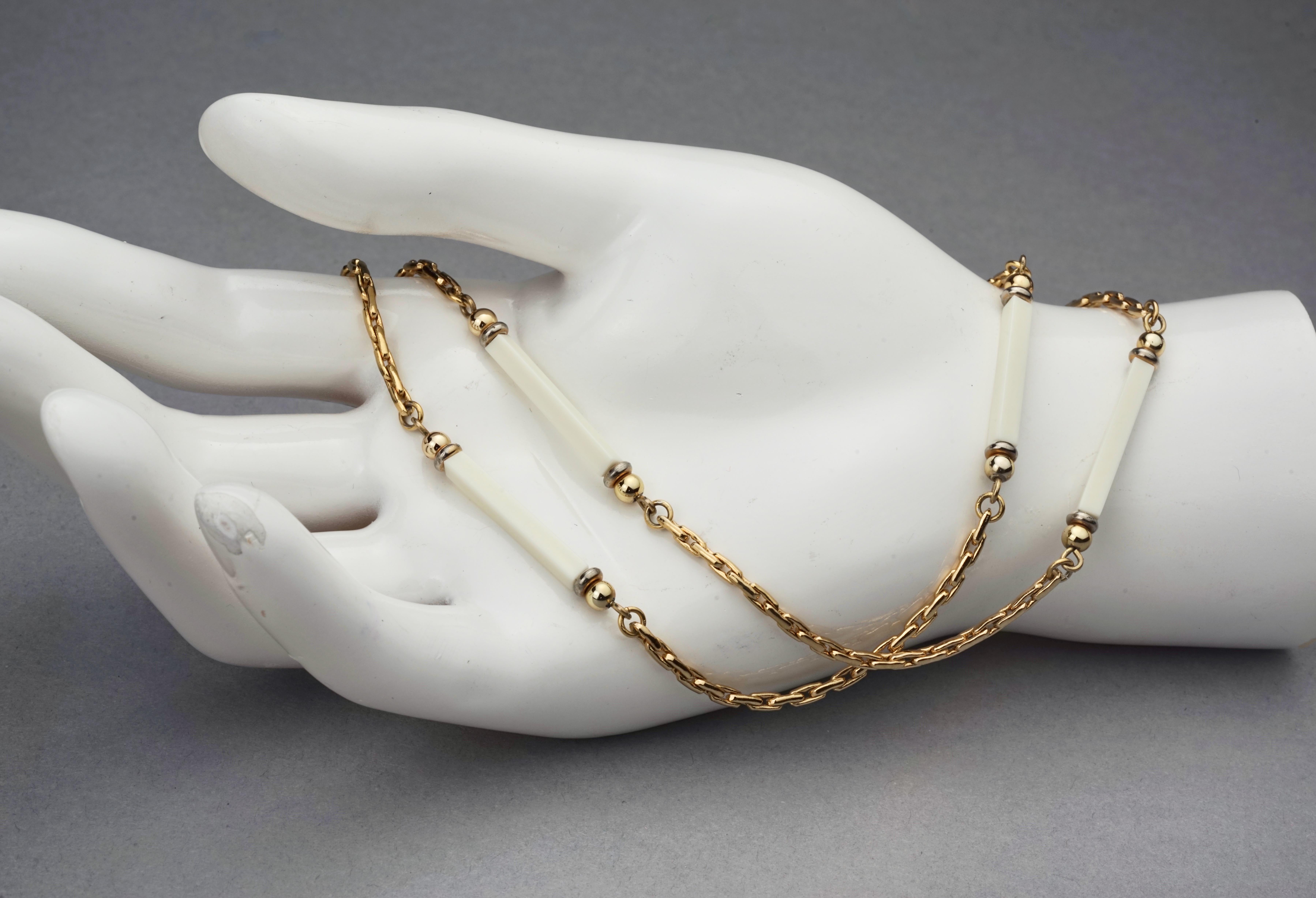 Vintage 1975 CHRISTIAN DIOR White Bar Link Chain Necklace For Sale 2