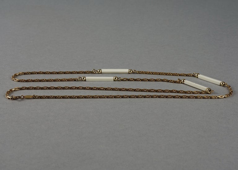 Vintage 1975 CHRISTIAN DIOR White Bar Long Chain Necklace For Sale 3