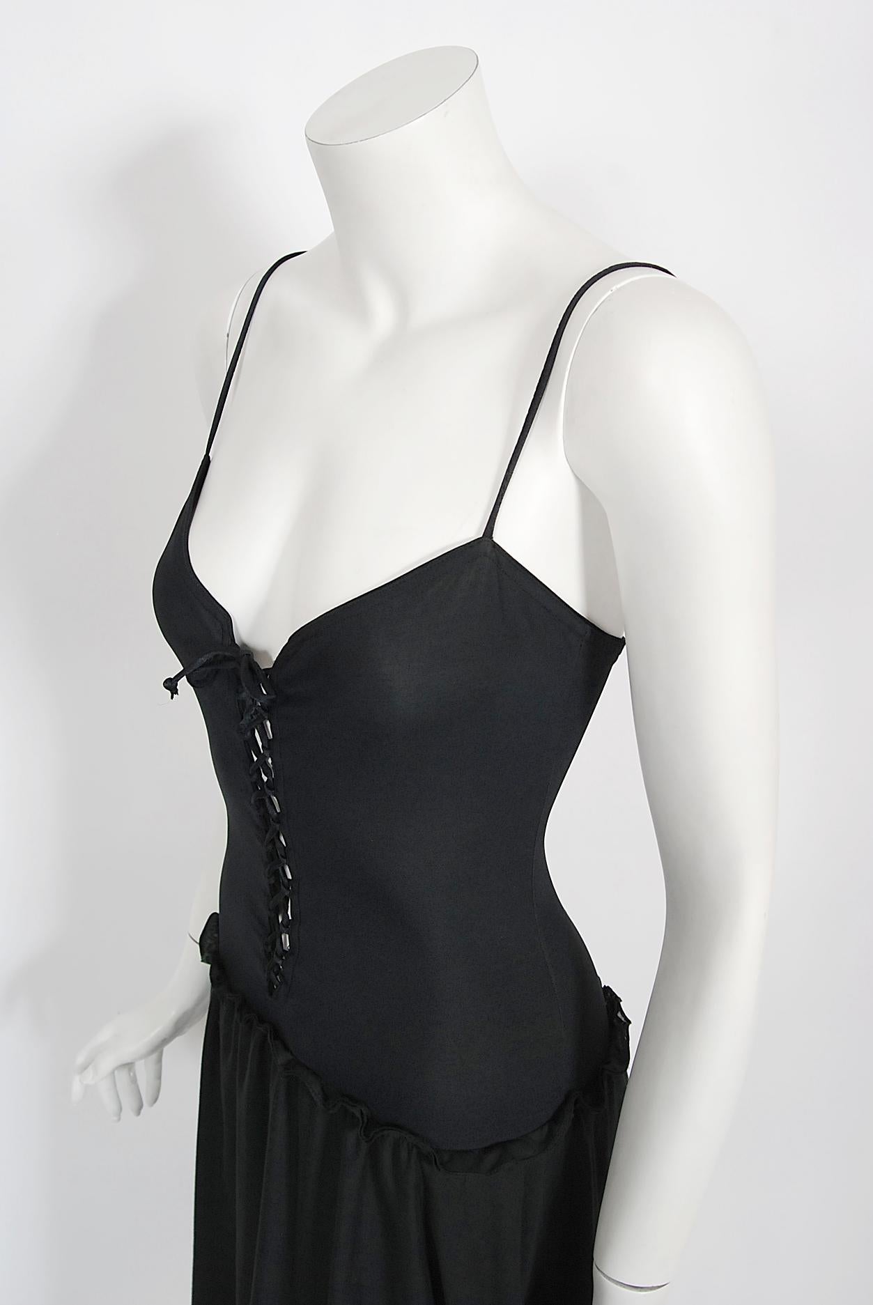 Vintage 1977 Sant Angelo Documented Black Jersey Lace-Up Bodysuit Dress & Shawl en vente 6