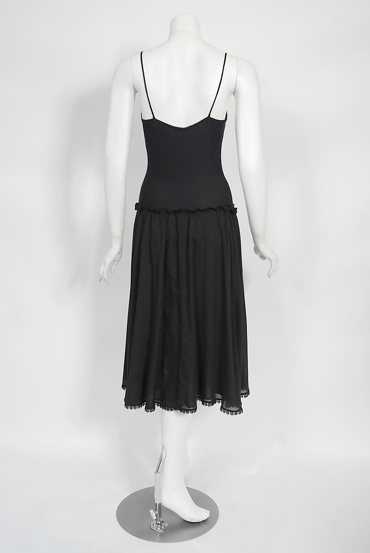 Vintage 1977 Sant Angelo Documented Black Jersey Lace-Up Bodysuit Dress & Shawl en vente 8