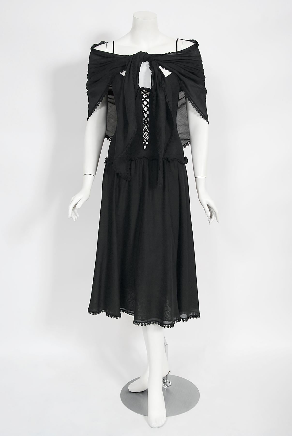Vintage 1977 Sant Angelo Documented Black Jersey Lace-Up Bodysuit Dress & Shawl en vente 3