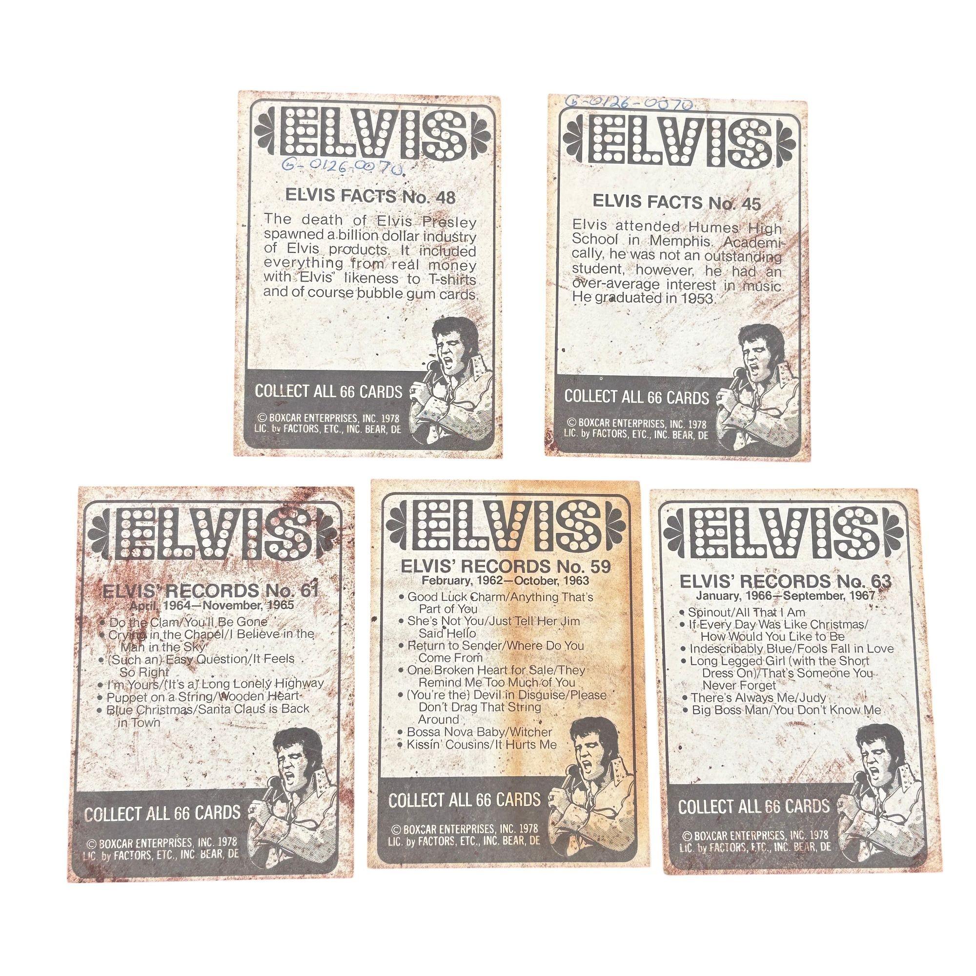 Vintage 1978 Elvis Presley Trading Card Set - Tarjetas nº 45, 48, 59, 61 y 63 de Boxcar Enterprises

Este conjunto coleccionable de cromos de Elvis Presley de 1978, producido por Boxcar Enterprises, es imprescindible para los fans del Rey del Rock