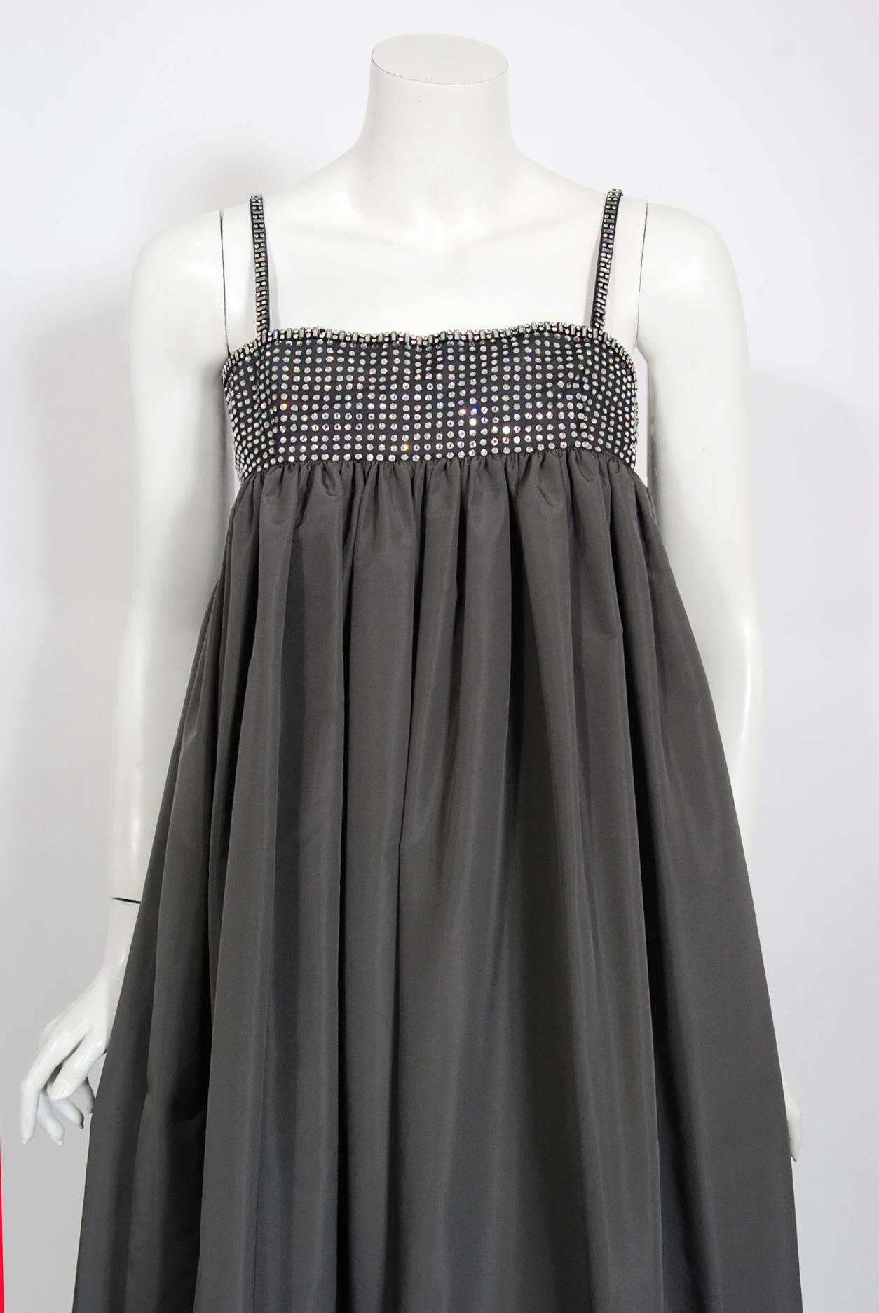 Vintage 1978 Pierre Cardin Haute Couture Charcoal Silk Voluminous Gown & Cape In Good Condition In Beverly Hills, CA
