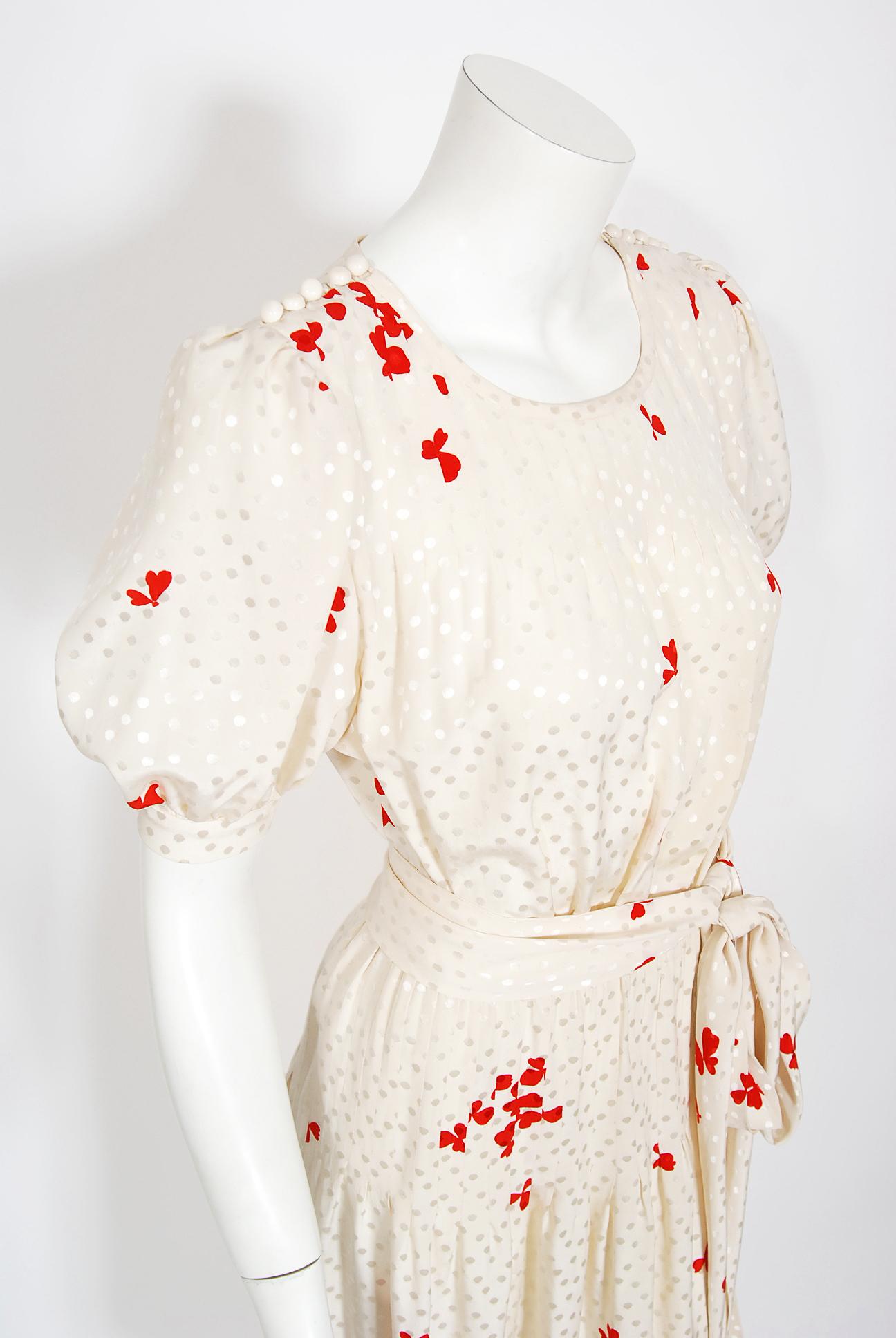 Vintage 1978 Yves Saint Laurent Haute Couture Ivory Red Print Silk Dress & Shawl In Good Condition For Sale In Beverly Hills, CA