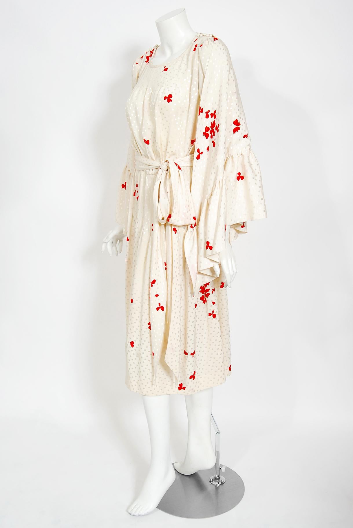 Vintage 1978 Yves Saint Laurent Haute Couture Ivory Red Print Silk Dress & Shawl For Sale 3