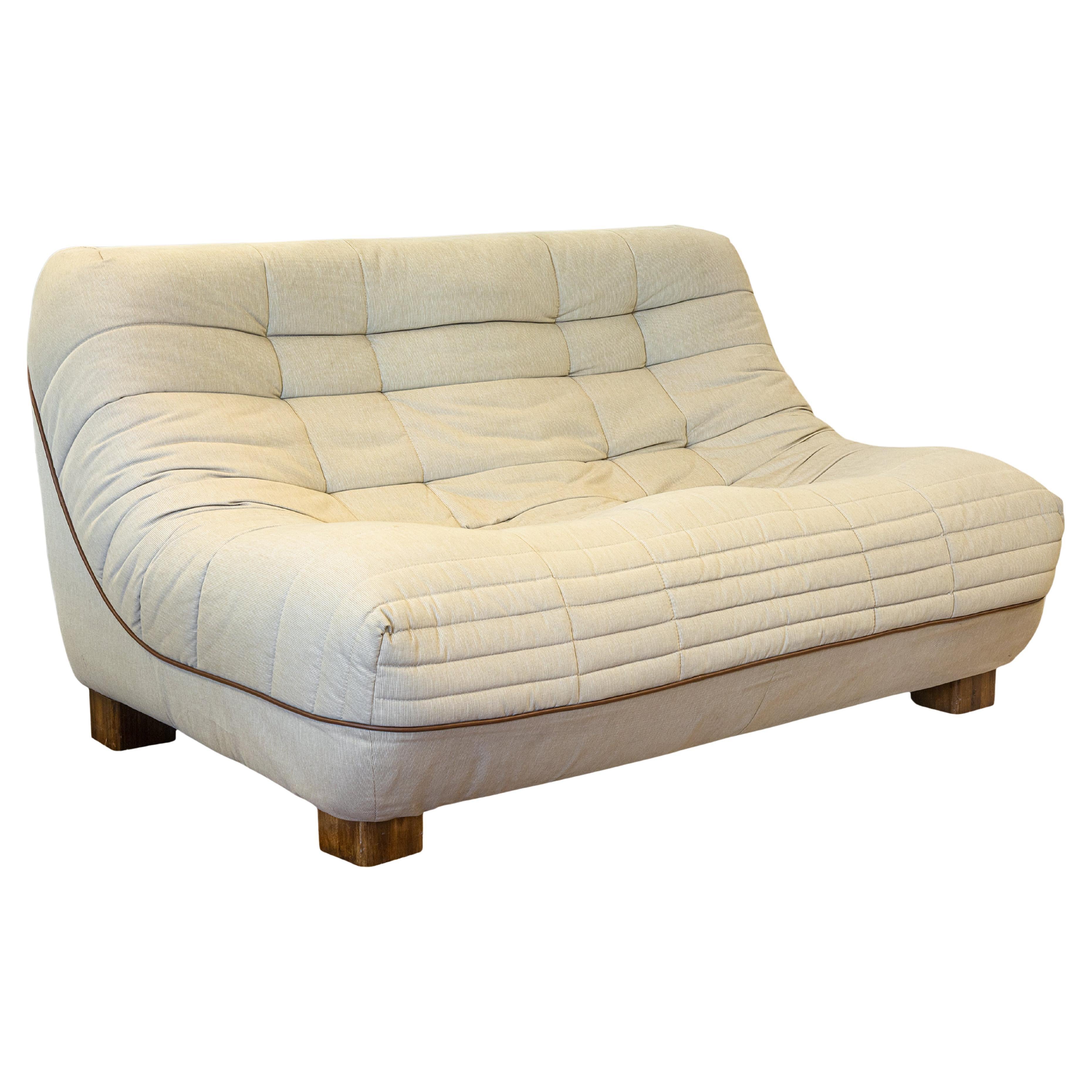 Vintage 1979 Roche Bobois Pantoufle Canapé en tissu beige et cuir marron