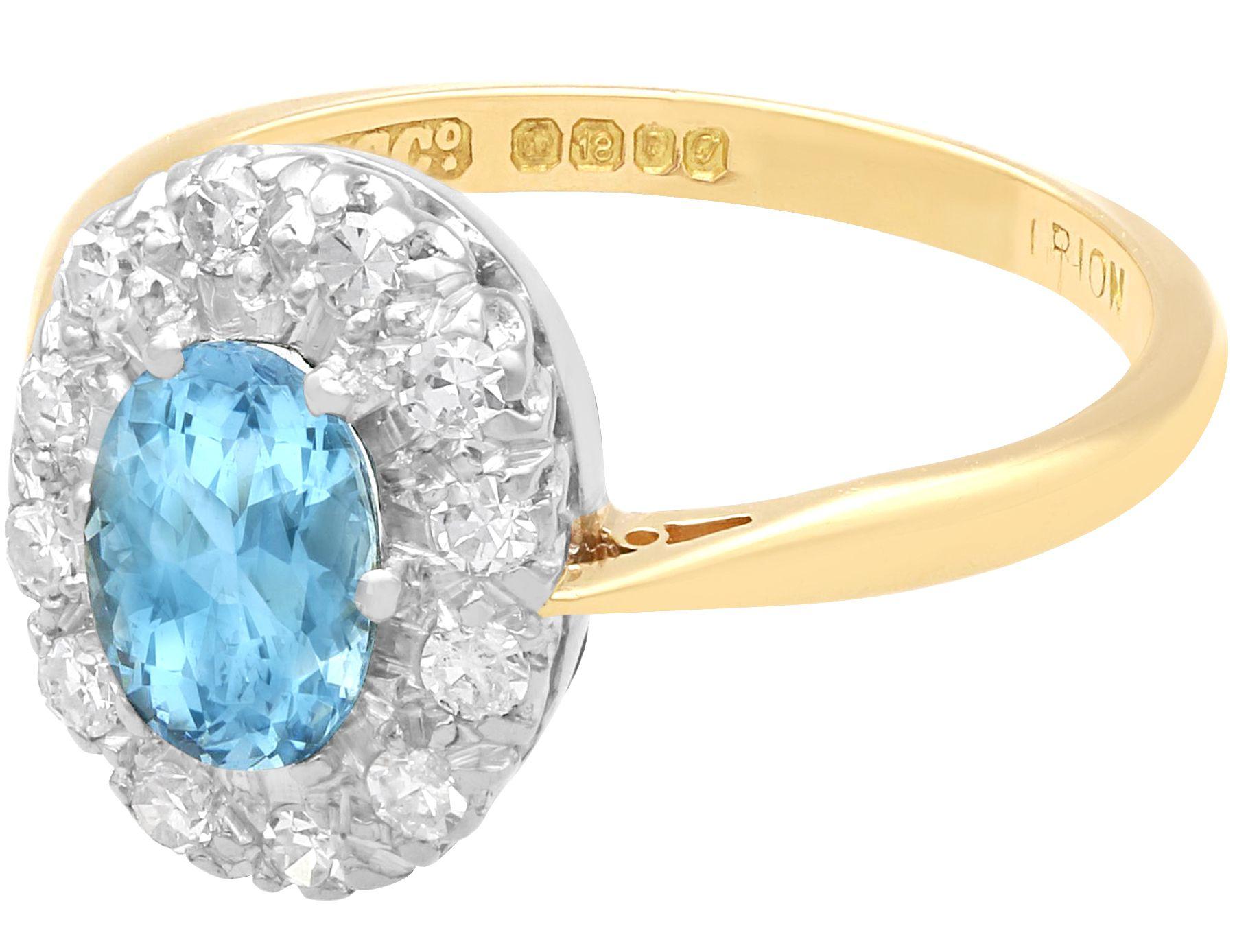 Gelbgold-Clusterring mit 1,25 Karat Aquamarin und Diamant, Vintage, 1980 (Ovalschliff)