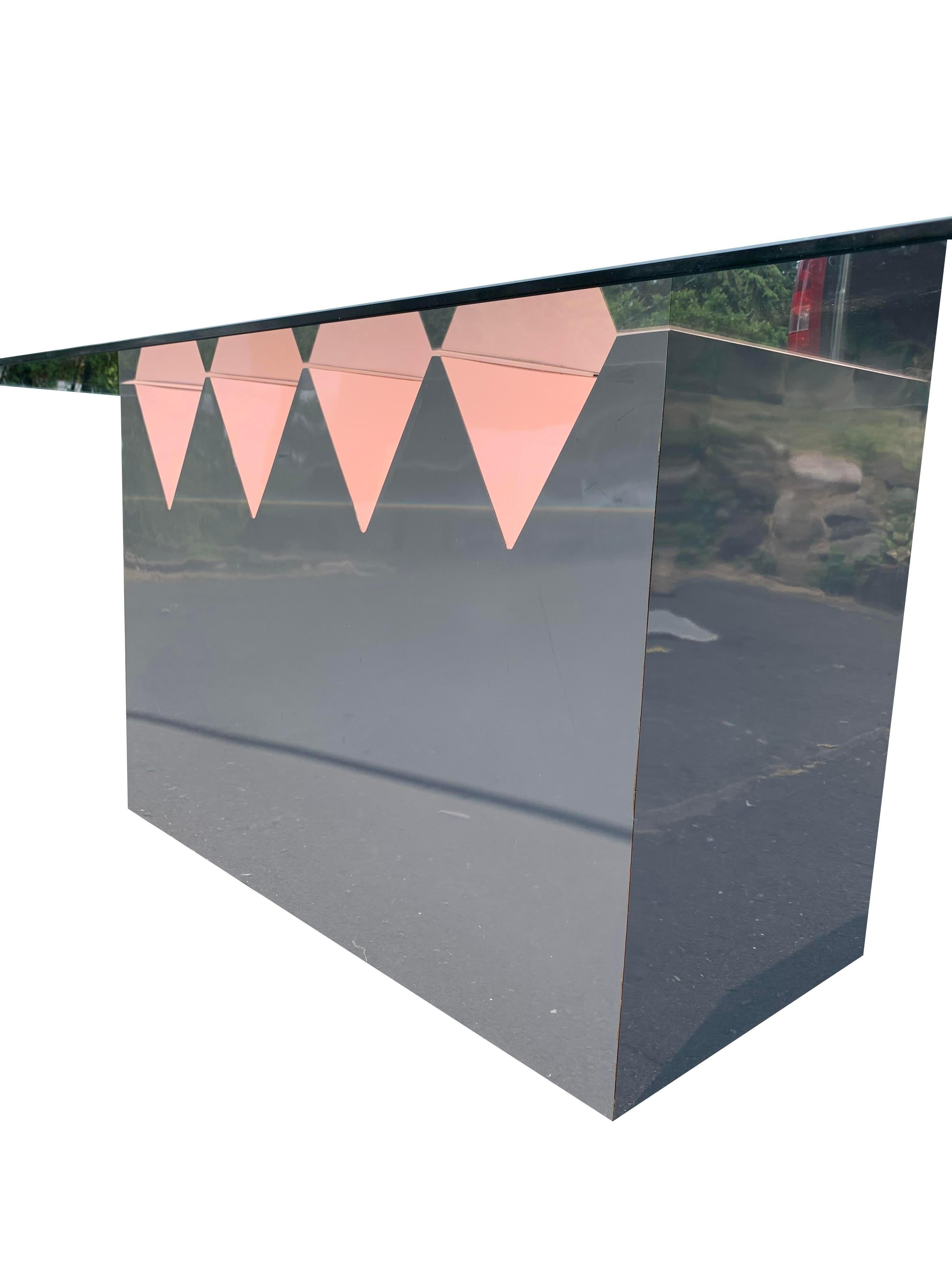 Américain Table de salle à manger vintage 1980/90s Deco Modernity avec plateau en verre en vente