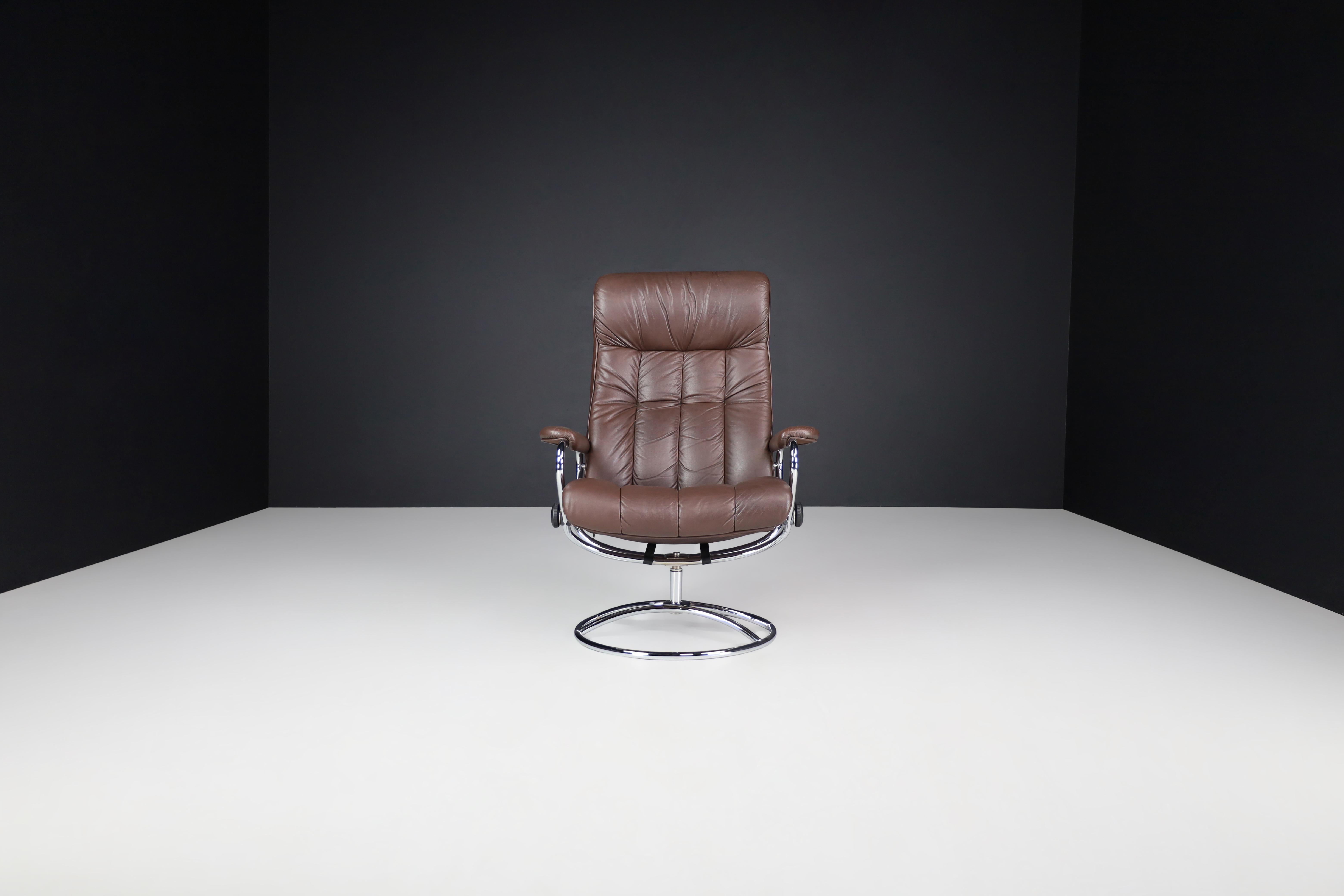 Stainless Steel Vintage 1980 Ekornes Stressless Recliner — Scandinavian Leather Lounge Chair For Sale