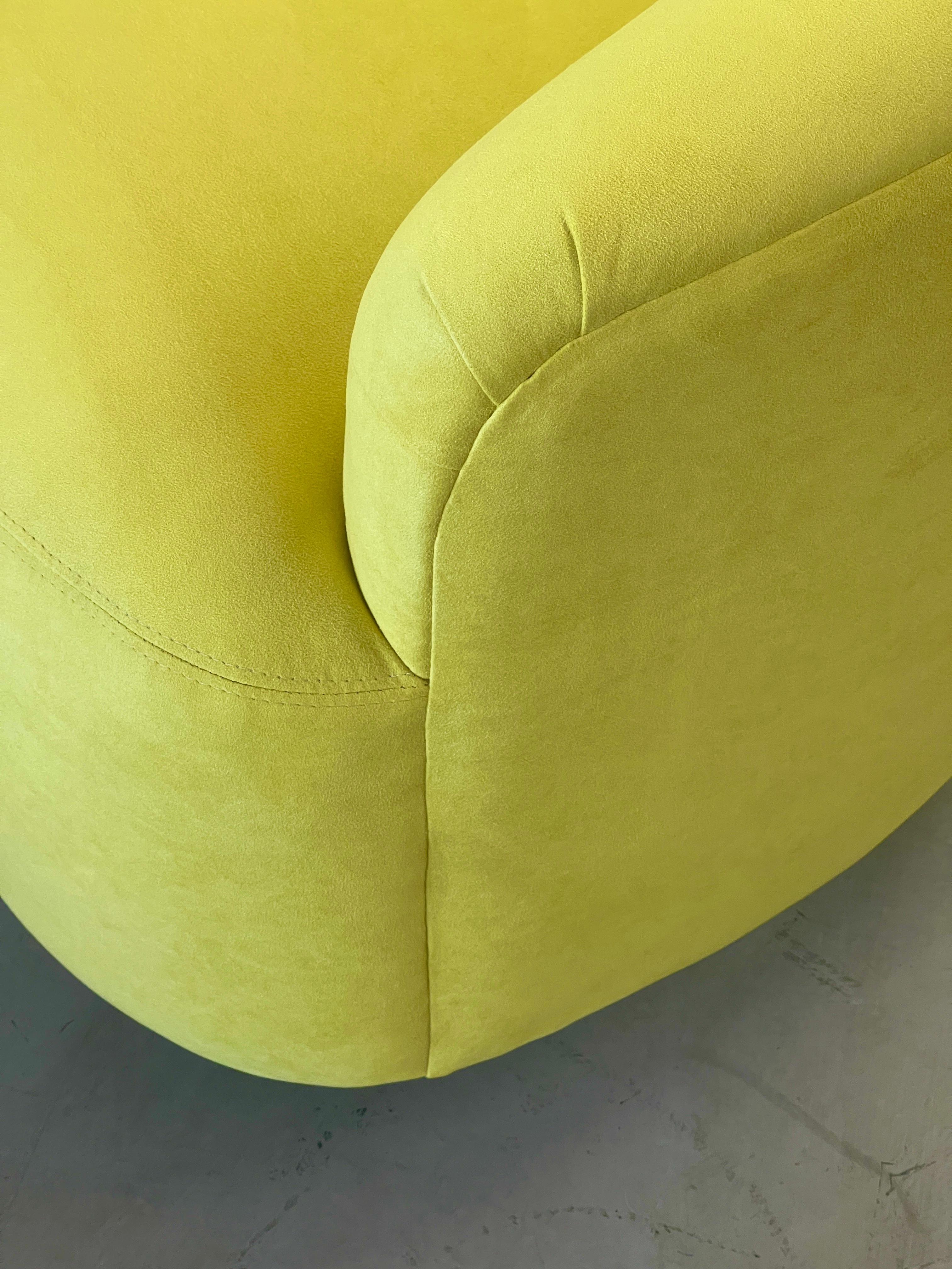 Hand-Crafted Vintage 1980’ S Swivel Chairs in Knoll Ultrasuede