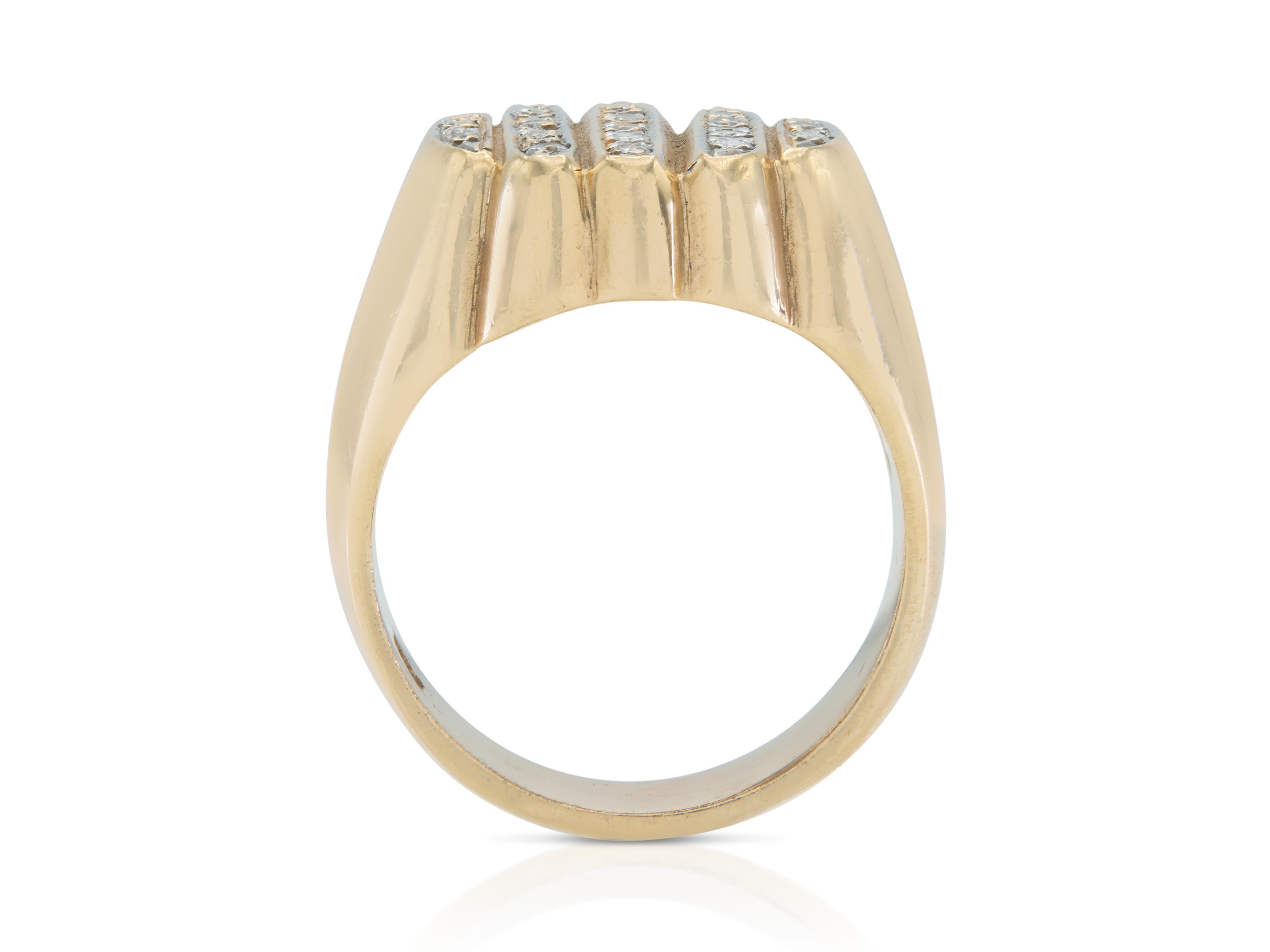 Anello con diamanti taglio rotondo vintage degli anni '80 da 0,28 carati In condizioni buone in vendita a New York, NY