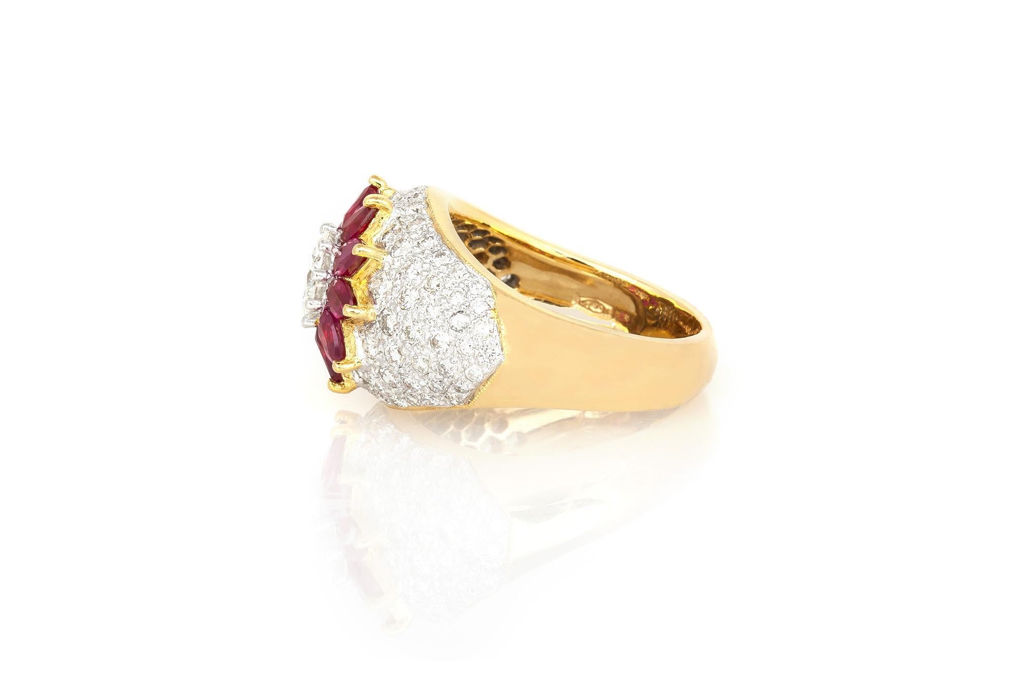 Taille brillant Vintage 1980 0.80 Carat Round Brilliant Cut Diamond Flower Ring with Rubies en vente