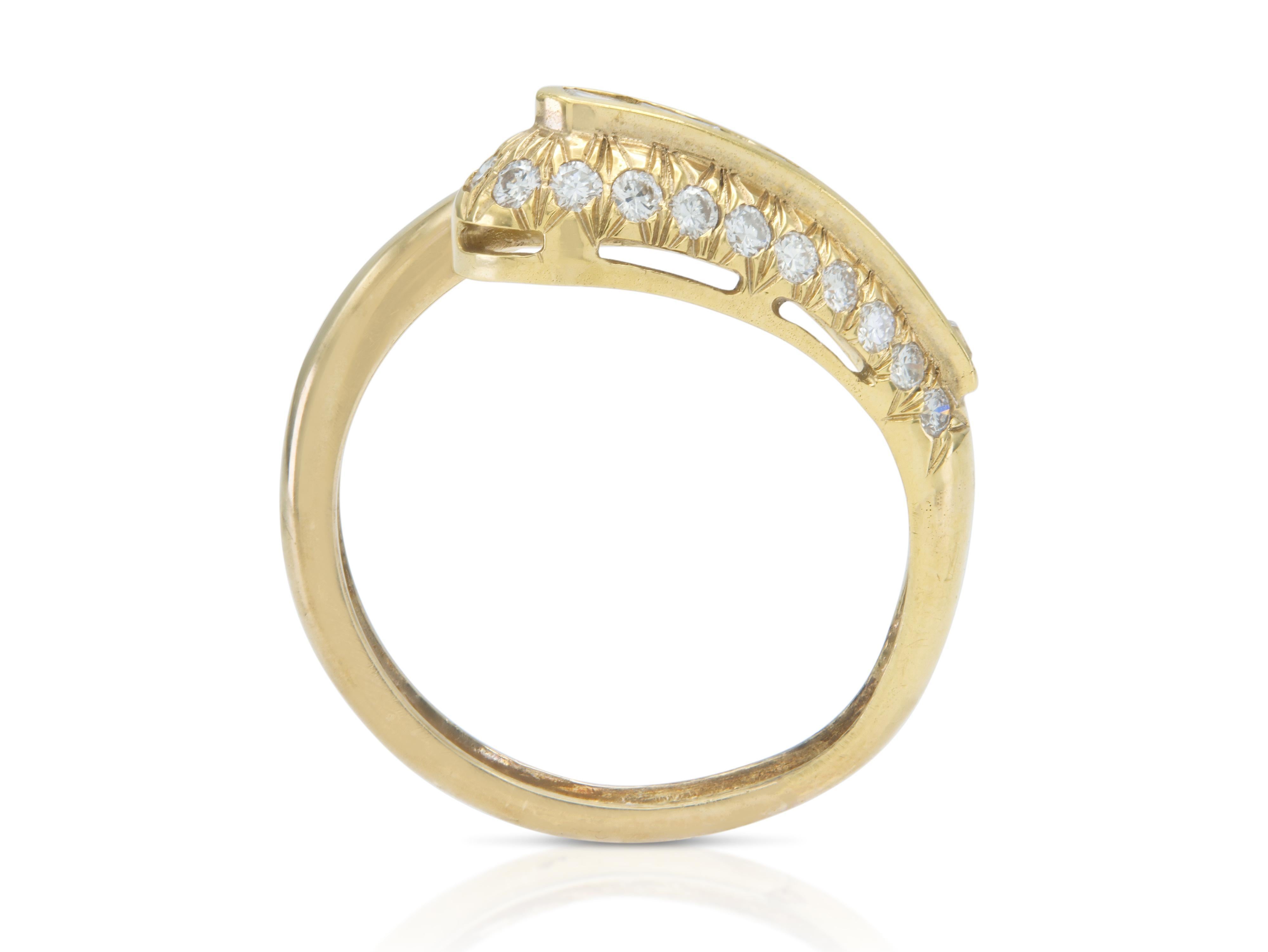 Anillo de serpiente vintage de los años 80 con diamantes de 0,95 quilates en Bueno estado para la venta en New York, NY