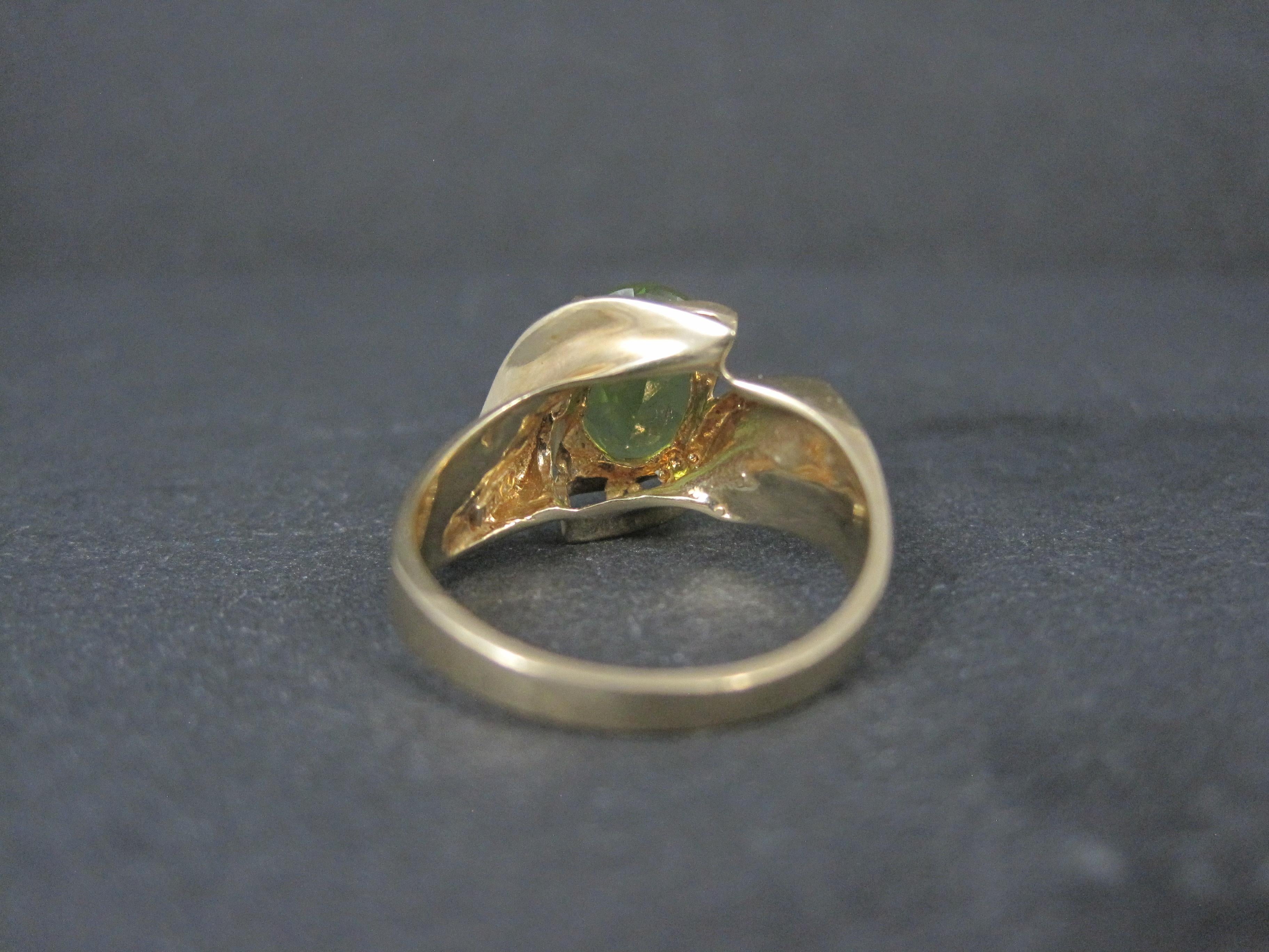 Vintage 1980er Jahre 10K Gelbgold Peridot Ring Größe 7 im Zustand „Hervorragend“ im Angebot in Webster, SD