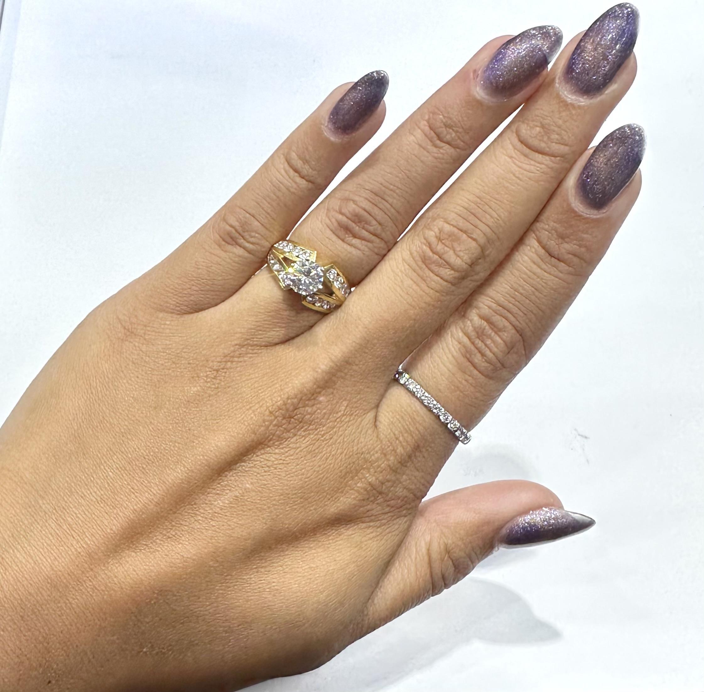 Donna Anello di fidanzamento vintage anni '80 con diamante taglio rotondo da 1,10 carati in vendita