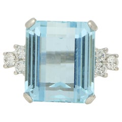 Vintage 1980's 11.00ct Aquamarine and Diamond Cocktail Ring Set in Platinum
