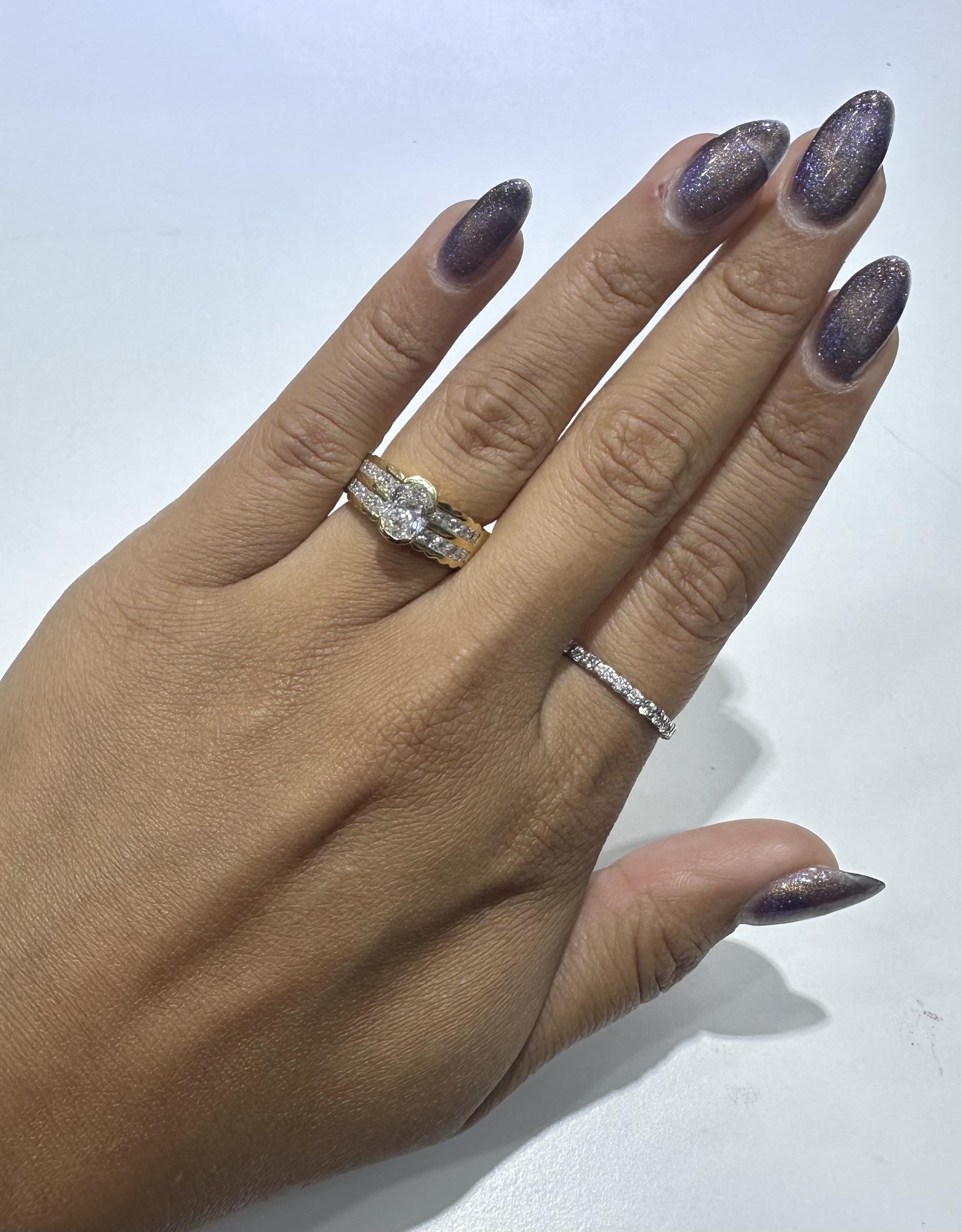 Bague de fiançailles vintage des années 1980 avec diamant ovale de 1,15 carat Pour femmes en vente