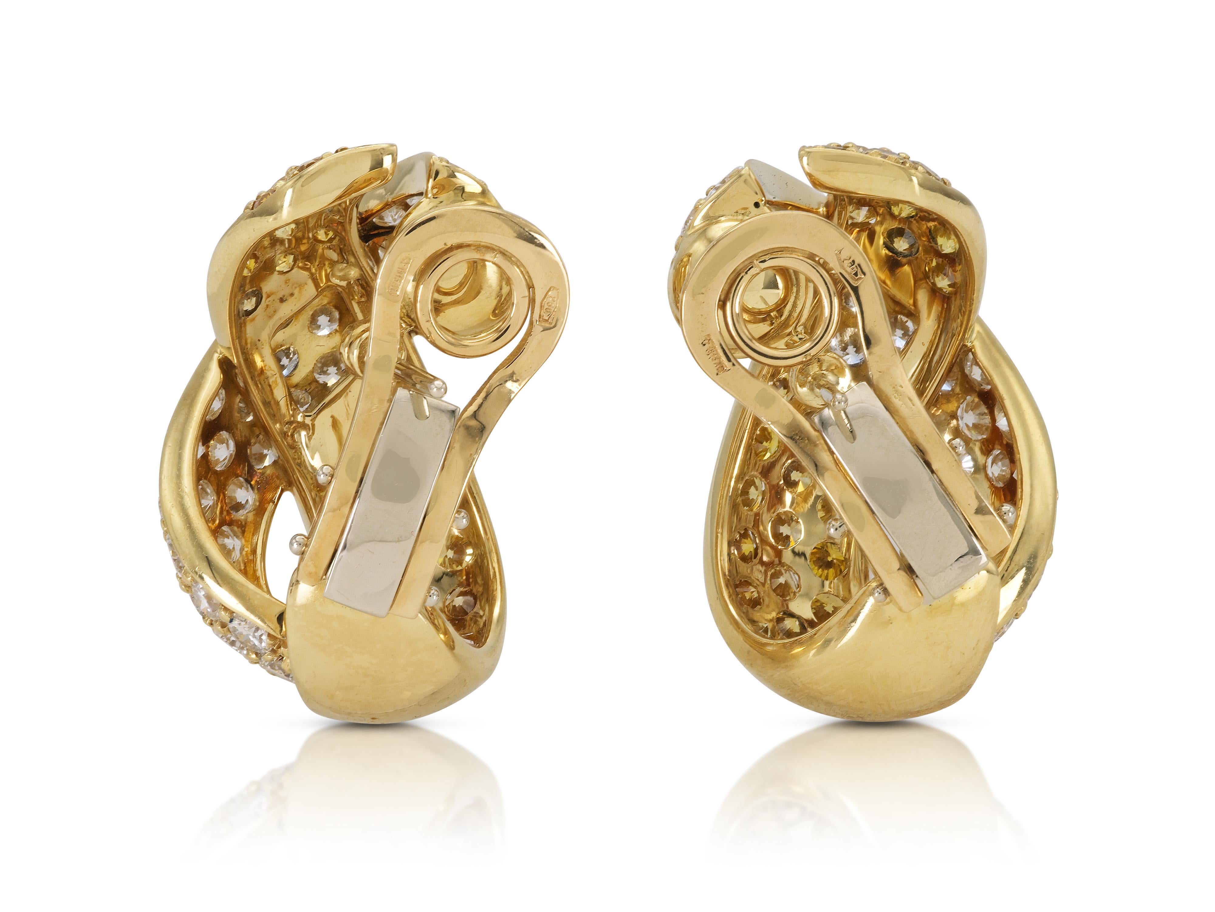 Pendientes vintage de diamantes en X blancos y amarillos de 12,00 quilates de los años 80 en Bueno estado para la venta en New York, NY