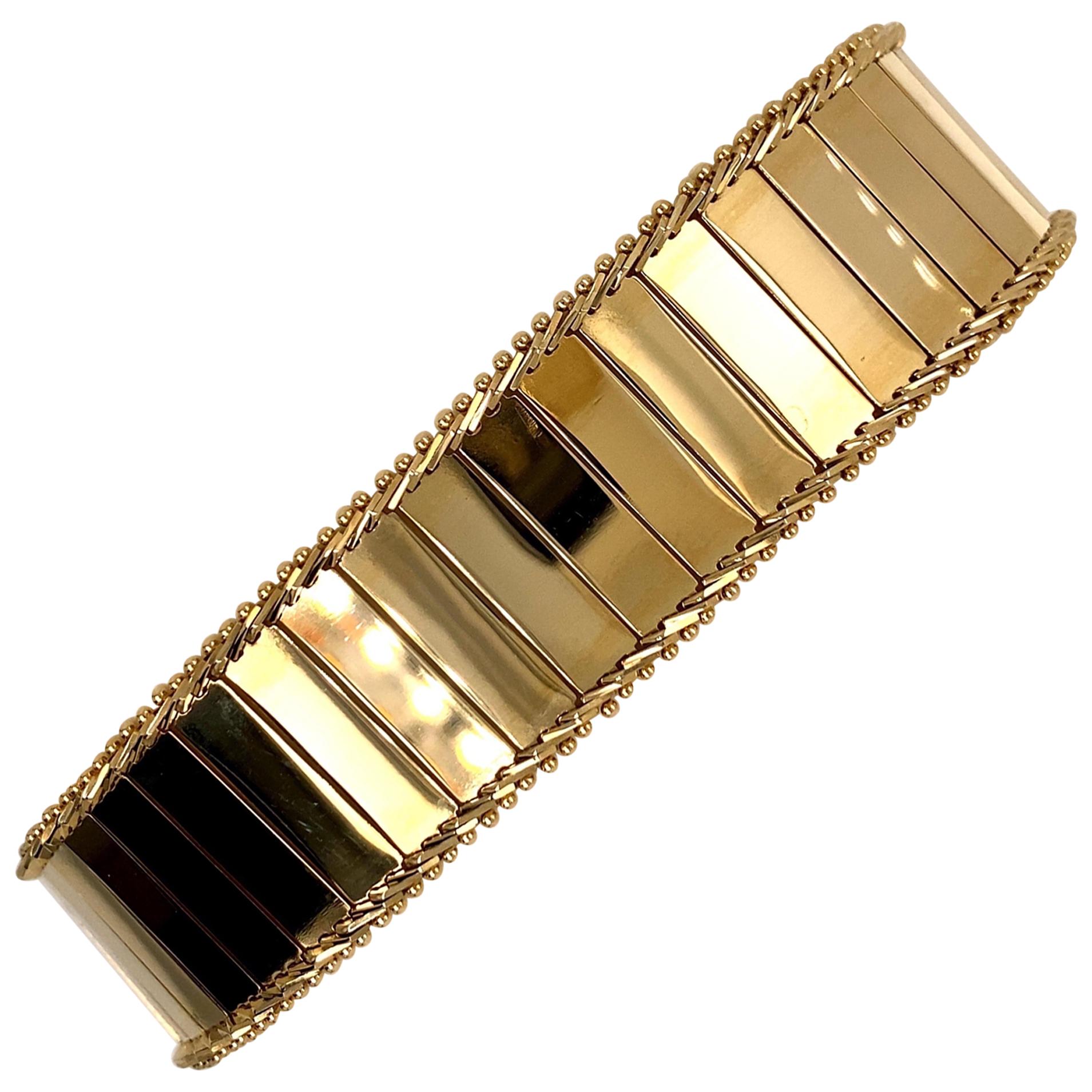 Vintage 1980s 14 Karat Yellow Gold Wide Mirror Finish Link Bracelet For Sale