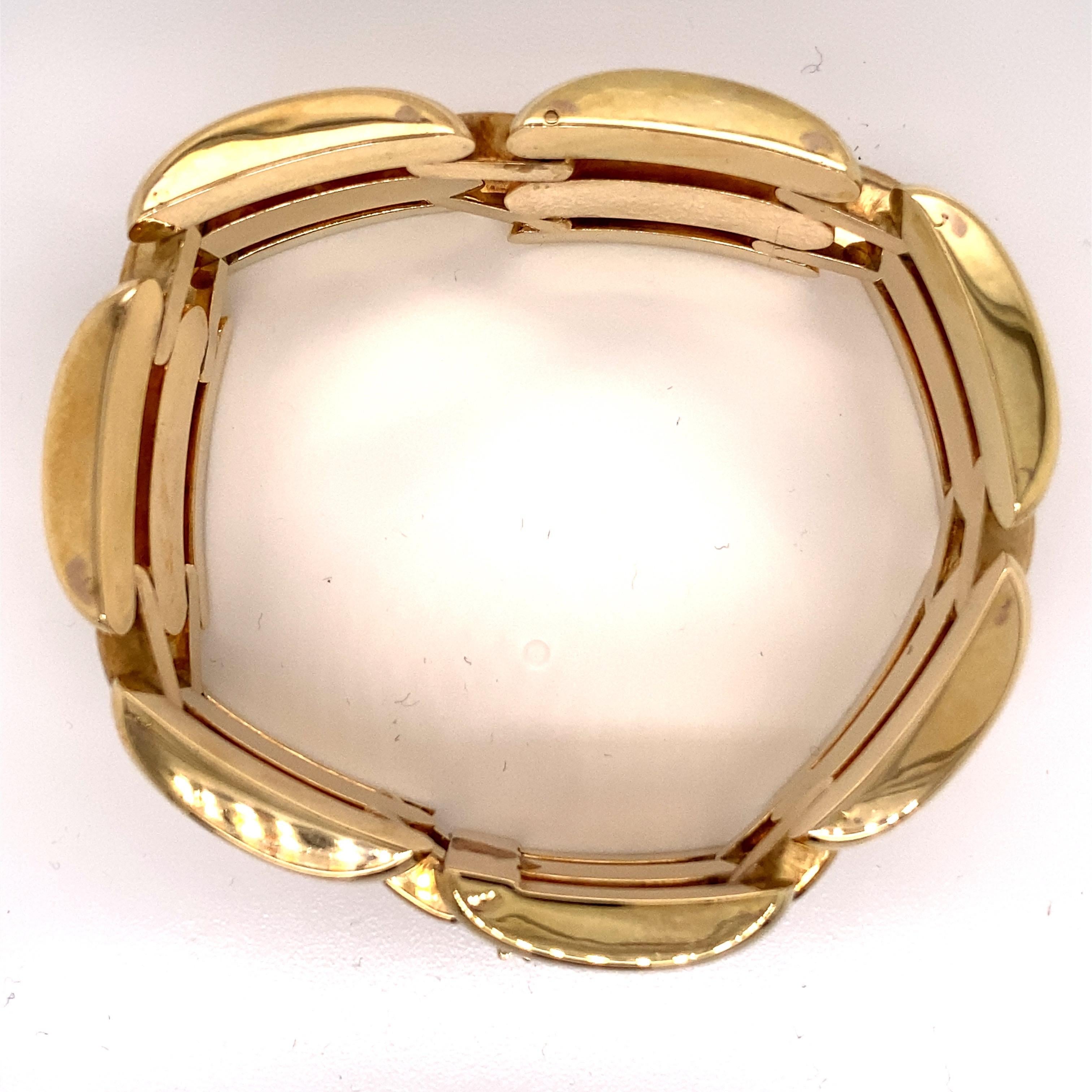 Women's or Men's Vintage 1980s 14 Karat Rose Gold and Green Gold Wide Link Bracelet For Sale
