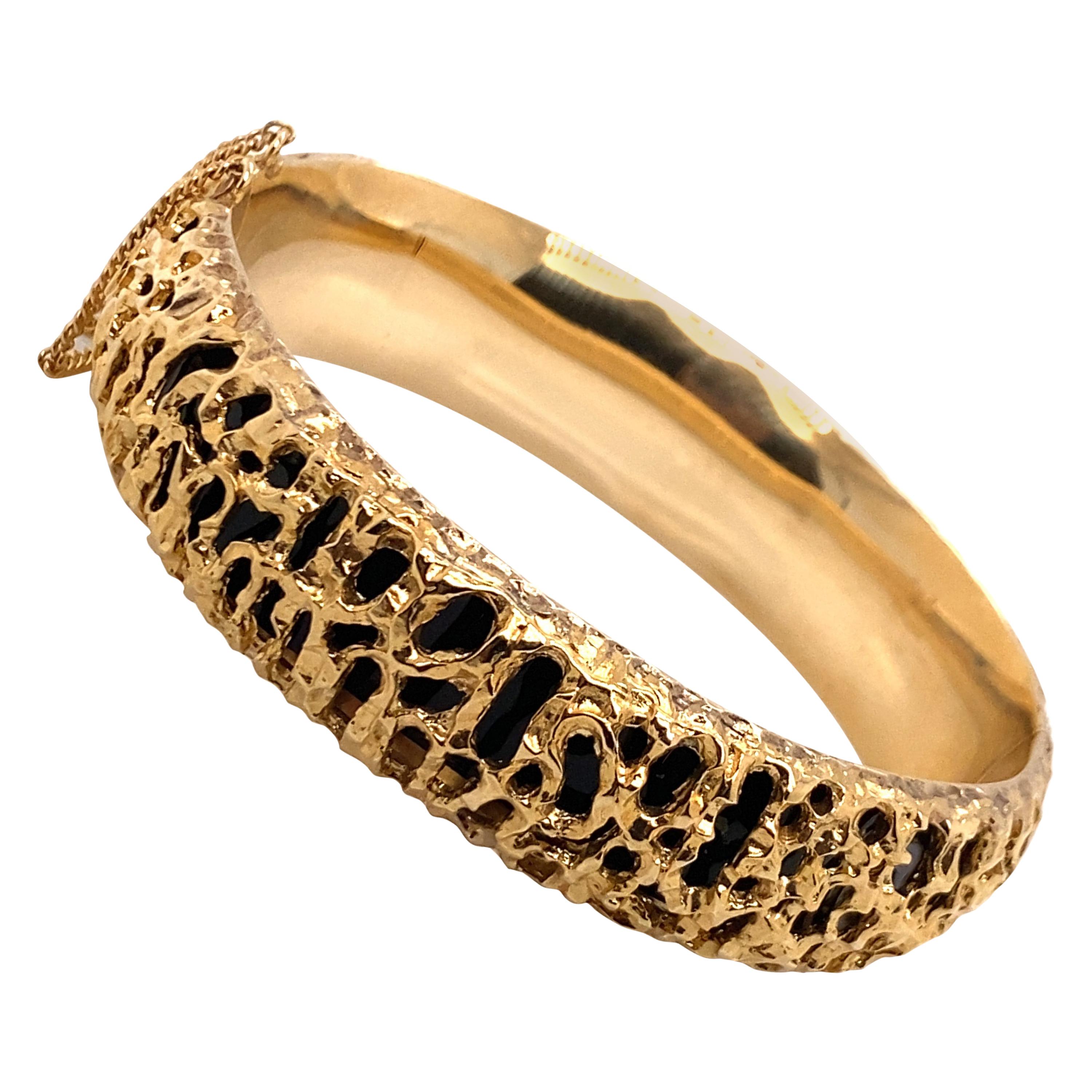 Vintage 1980's 14K Yellow Gold Bangle Bracelet with Filigree and Onyx For Sale