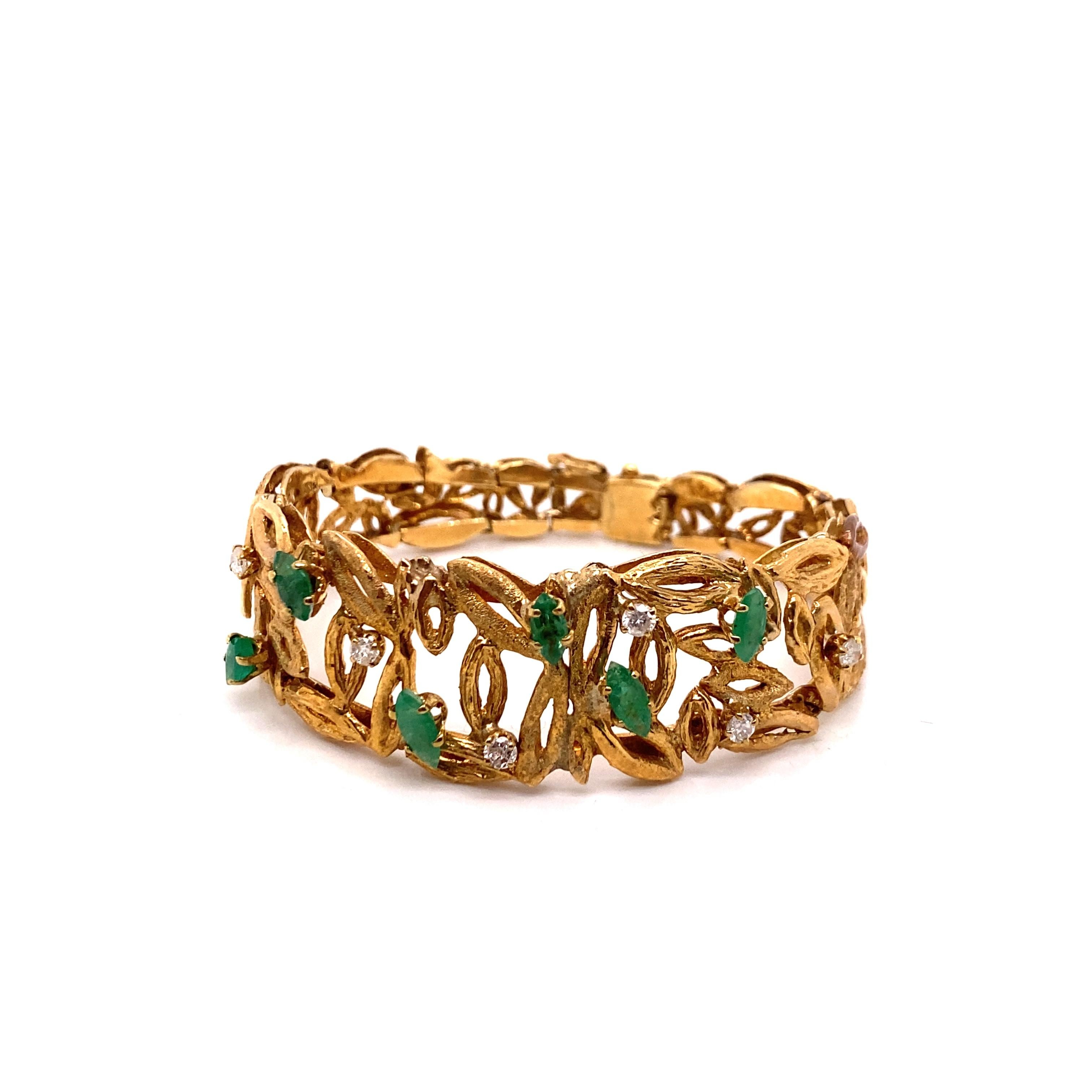 Vintage 1980's 14K Gelbgold-Armband mit Smaragden und Diamanten - Das Armband enthält 6 marquise Smaragde und 6 runde Diamanten. Die Größe der Smaragde reicht von 6 x 3 mm bis 8 x 3,5 mm. Die Diamanten wiegen ca. 0,50 ct mit der Farbe G - H und der
