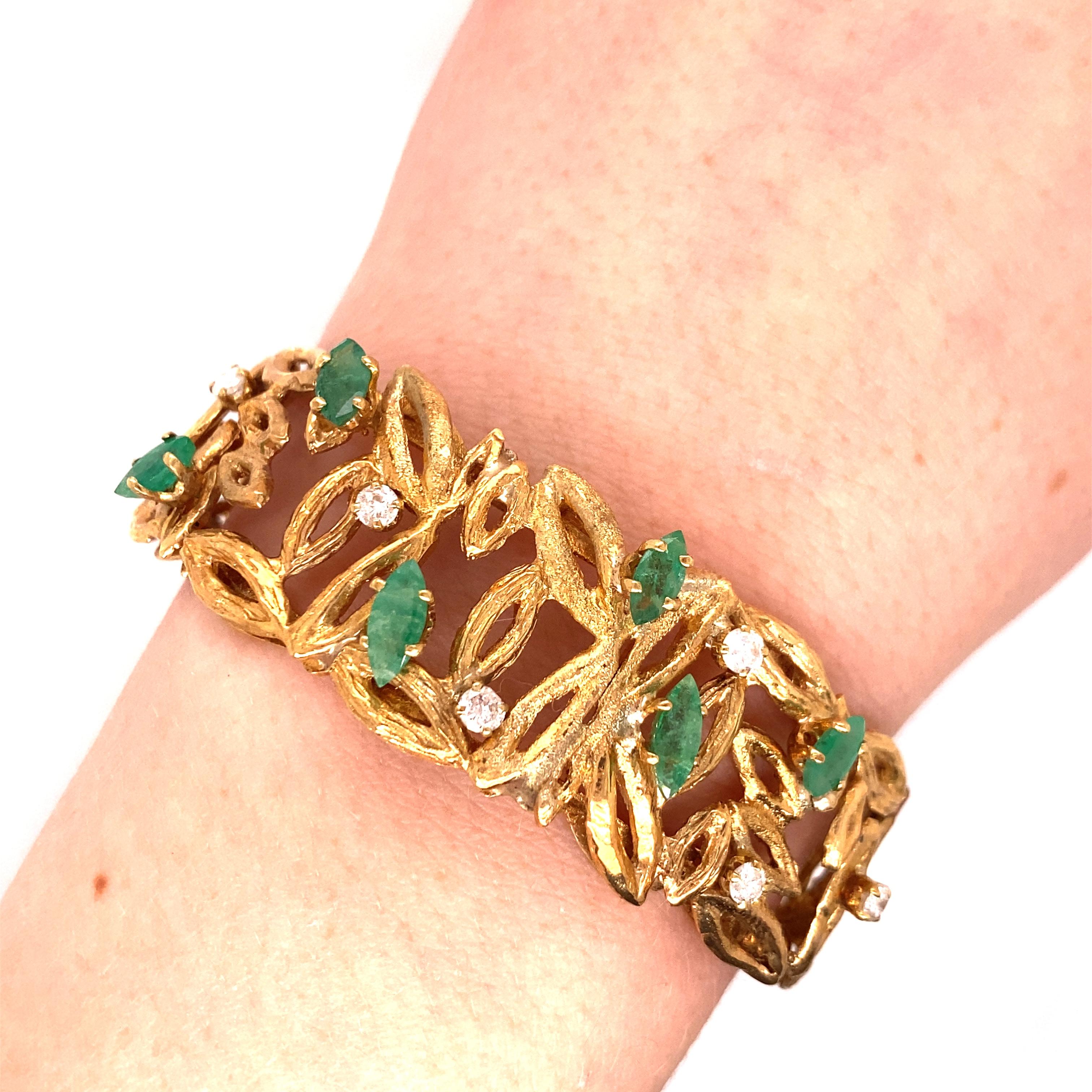 Vintage 1980er Jahre 14 Karat Gelbgold Armband mit Smaragden und Diamanten (Kunsthandwerker*in) im Angebot