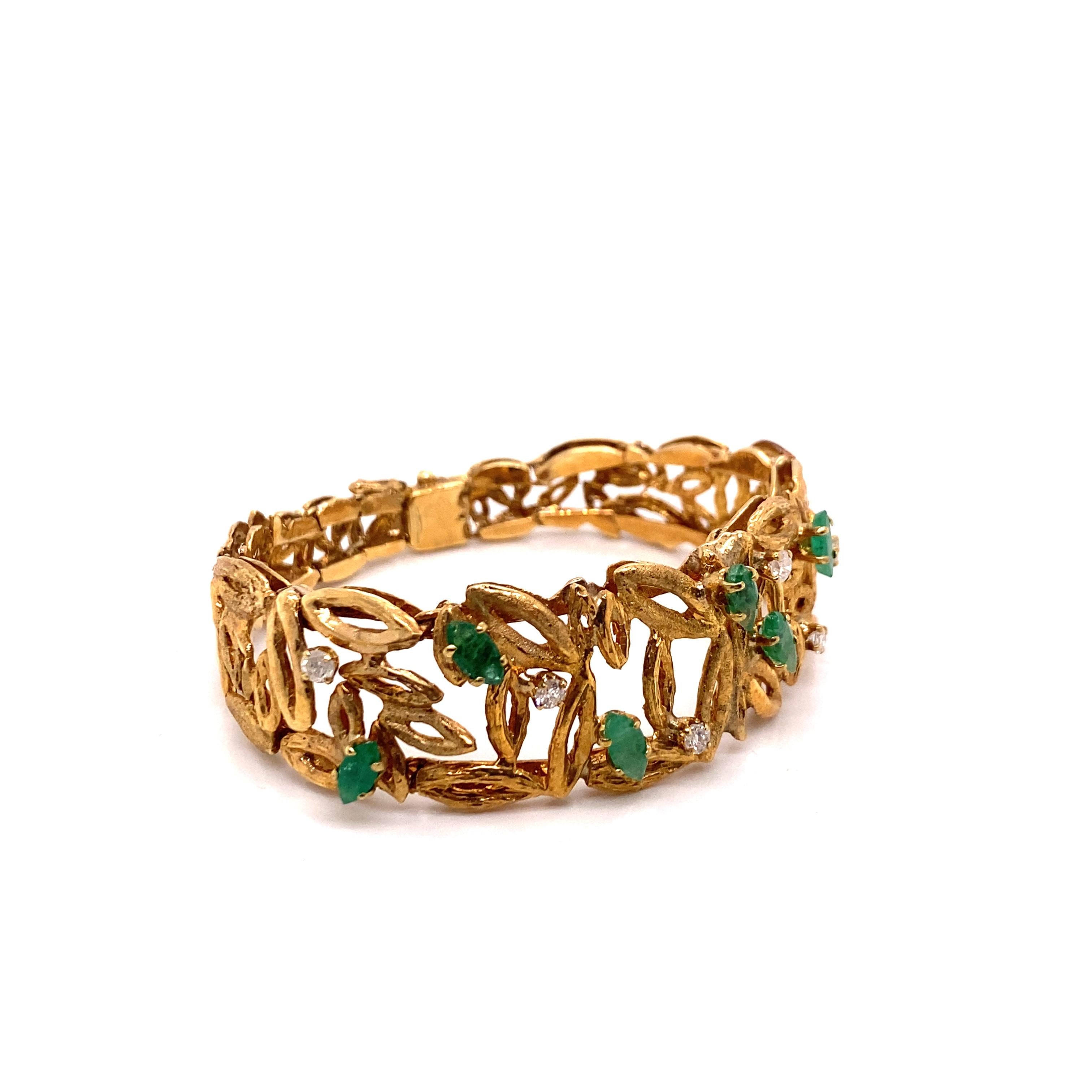 Vintage 1980er Jahre 14 Karat Gelbgold Armband mit Smaragden und Diamanten (Marquiseschliff) im Angebot