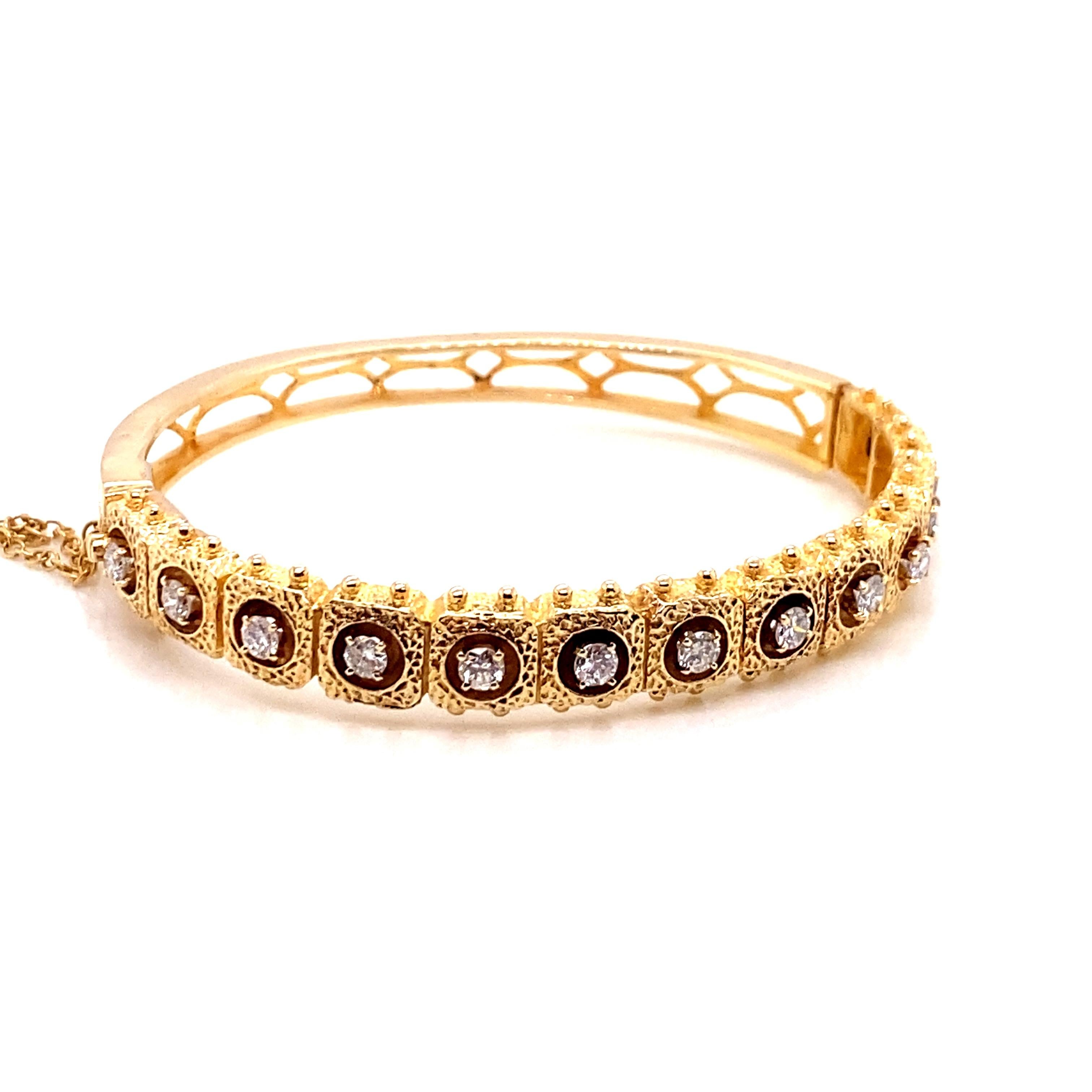 Taille brillant Bracelet jonc vintage en or jaune 14 carats avec diamants 1,05 carat, années 1980 en vente