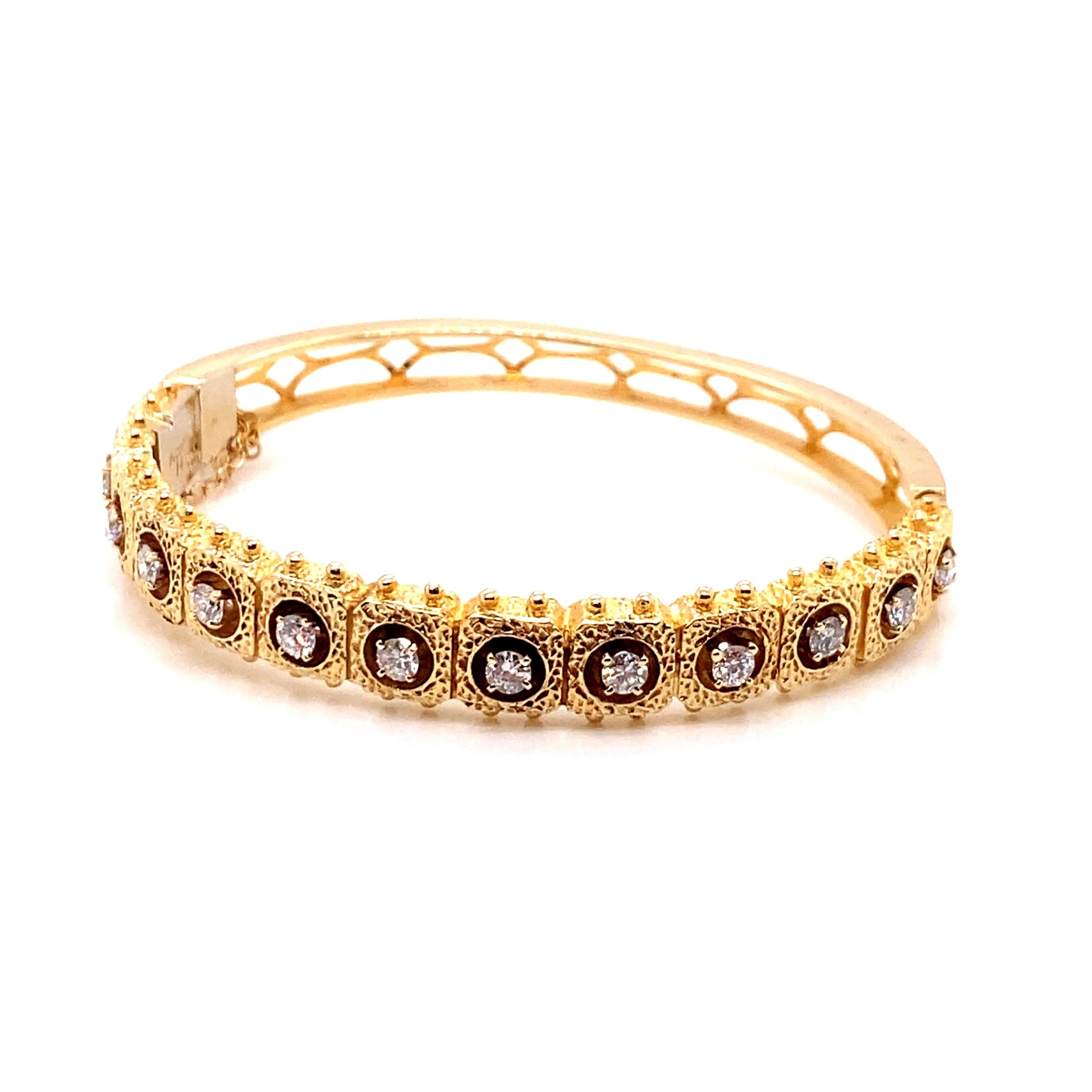 Bracelet jonc vintage en or jaune 14 carats avec diamants 1,05 carat, années 1980 Bon état - En vente à Boston, MA