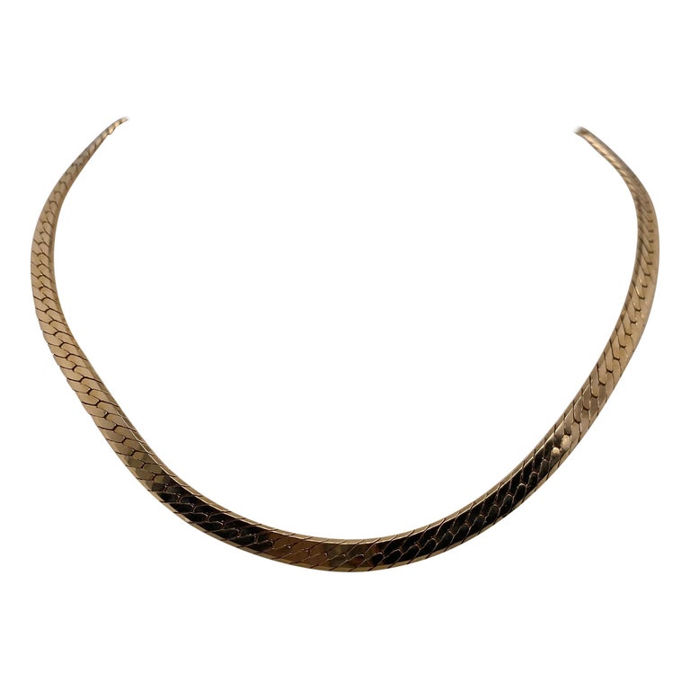 Vintage 1980 s 14k Yellow Gold Herringbone Necklace For Sale at