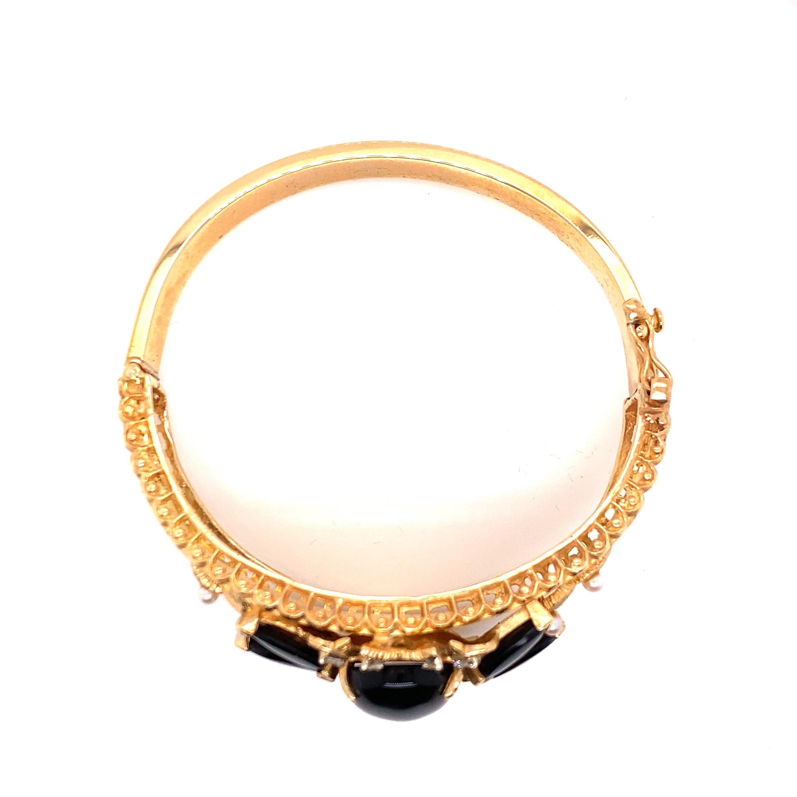 Cabochon Vintage 1980's 14k Yellow Gold Onyx Bangle Bracelet For Sale