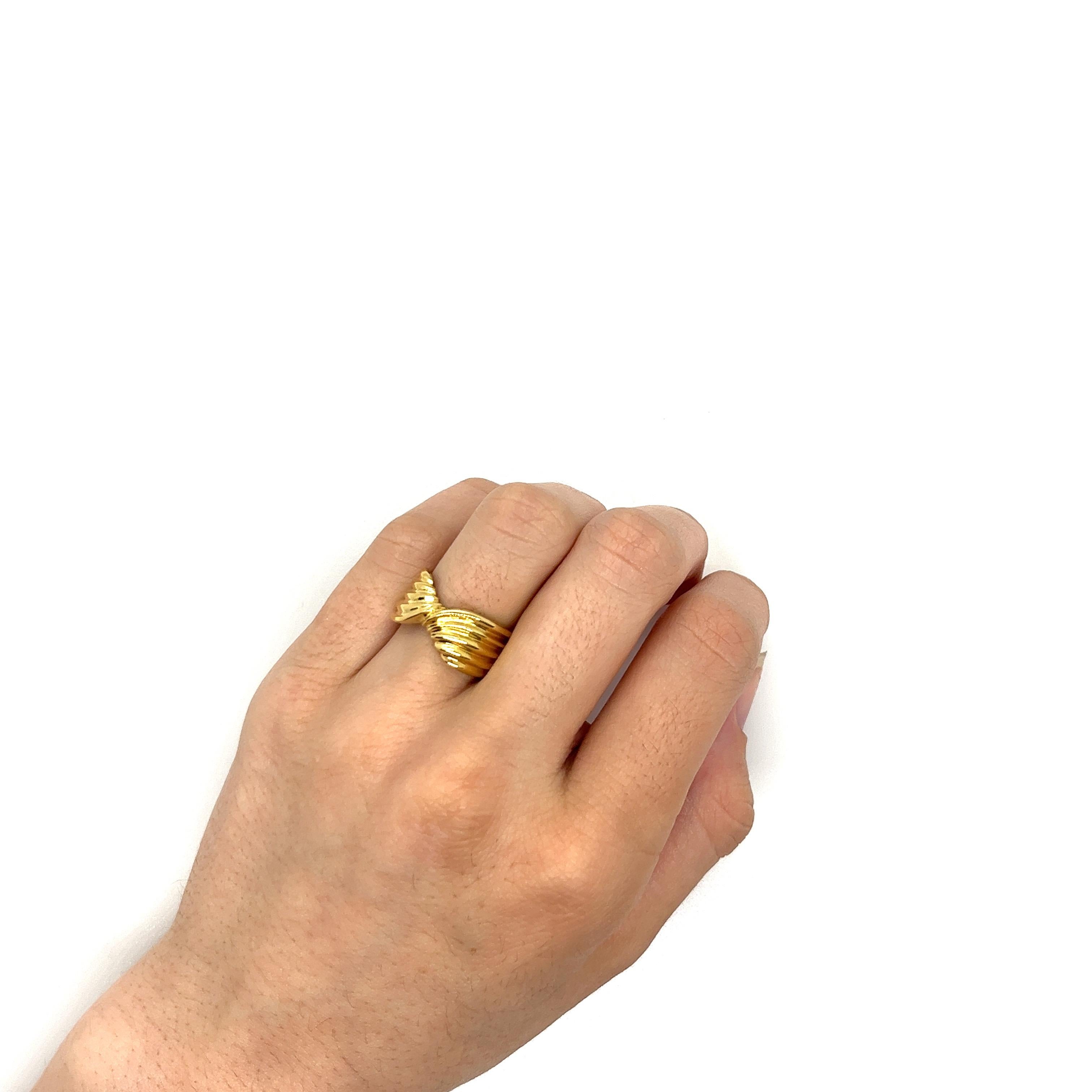Modern Vintage 1980's 14k Yellow Gold Twist Ribbon Design Statement Ring For Sale