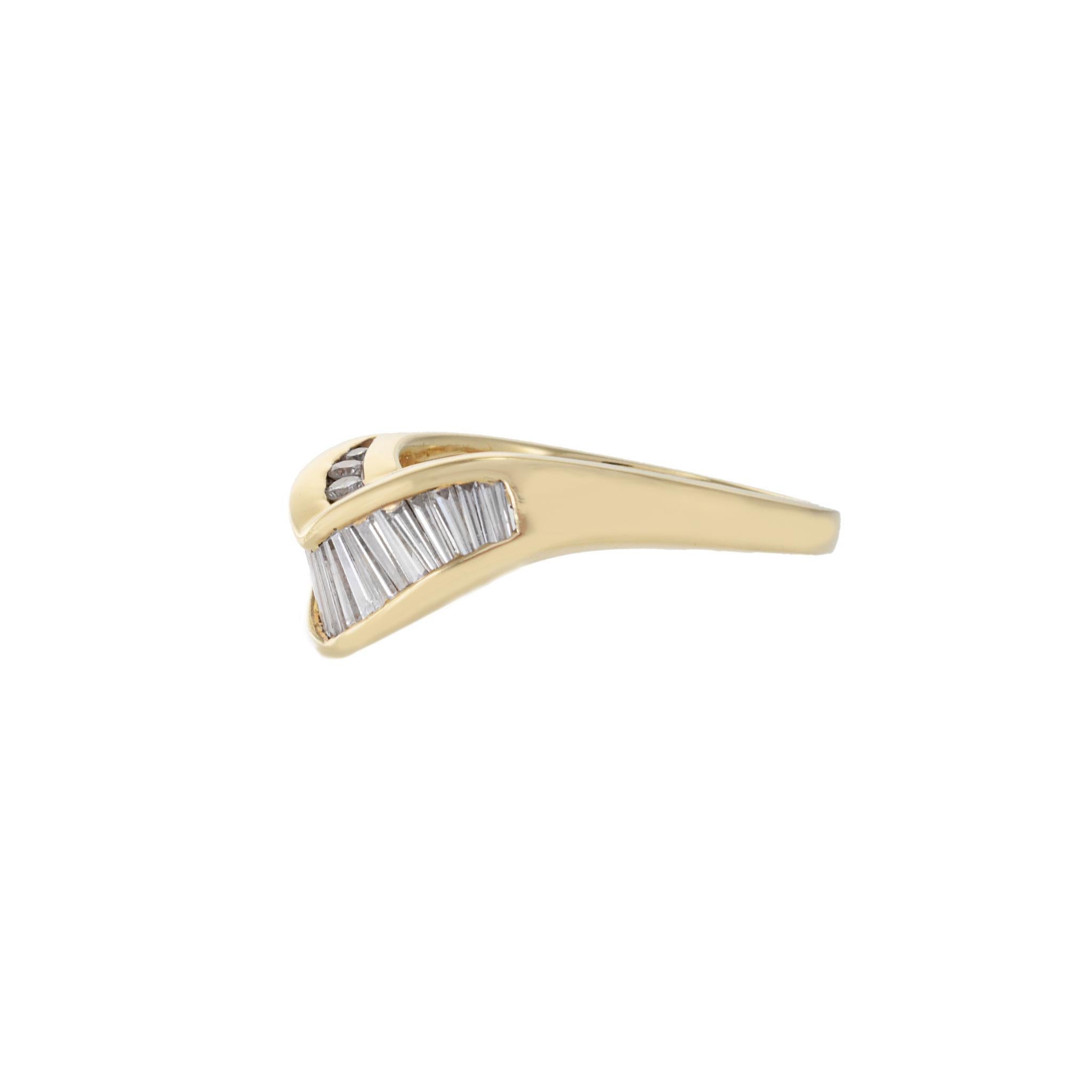 Moderno Vintage By anni '80, fascia con diamanti in oro giallo 14KT in vendita