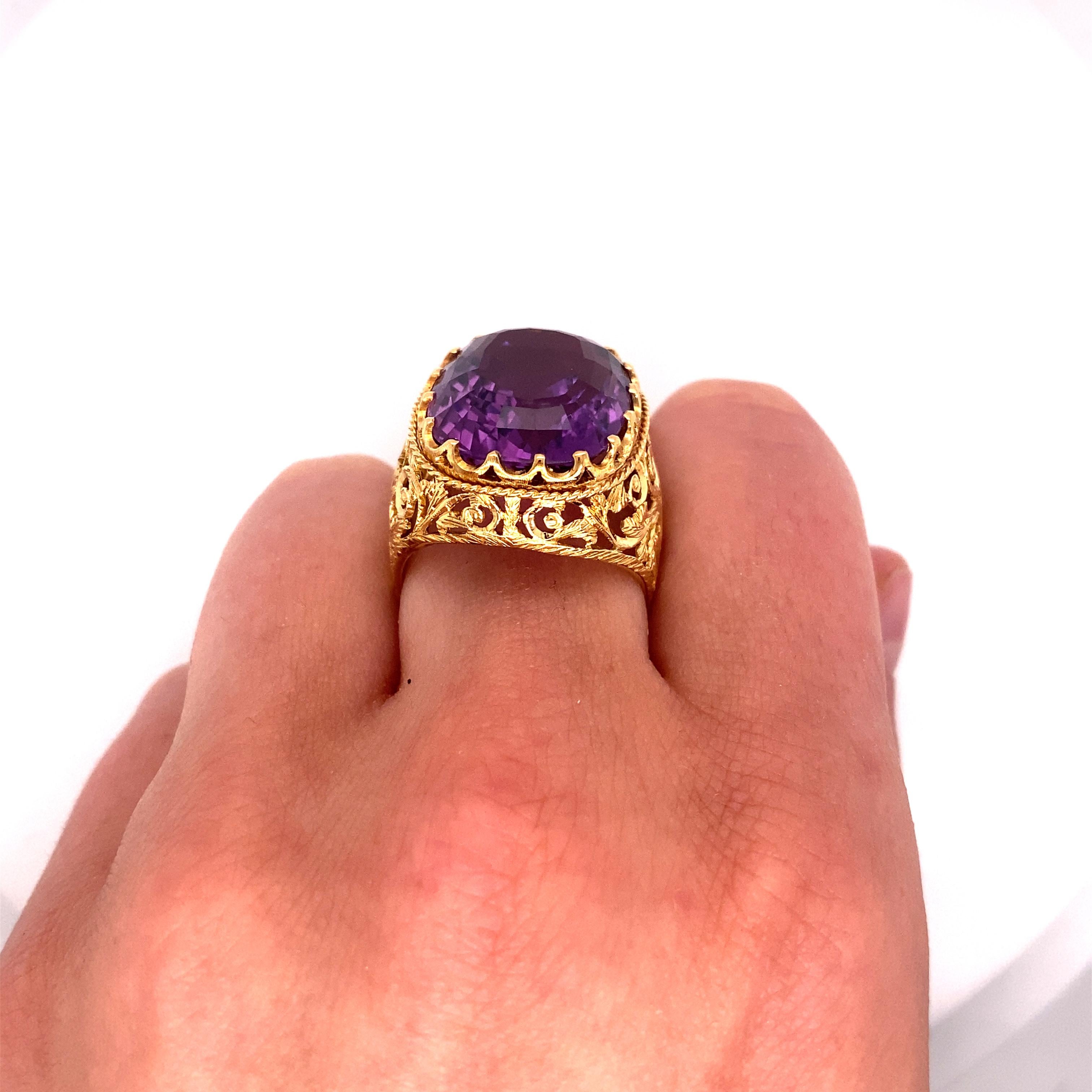 Vintage 1980's 15ct Cushion Cut Amethyst Ring For Sale 6