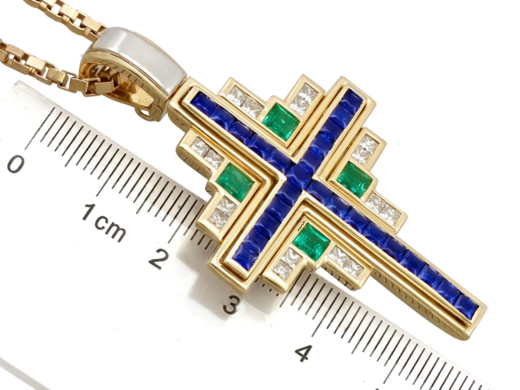 1980s 1.75 Carat Sapphire 1 Carat Emerald and Diamond Yellow Gold Cross Pendant In Excellent Condition In Jesmond, Newcastle Upon Tyne