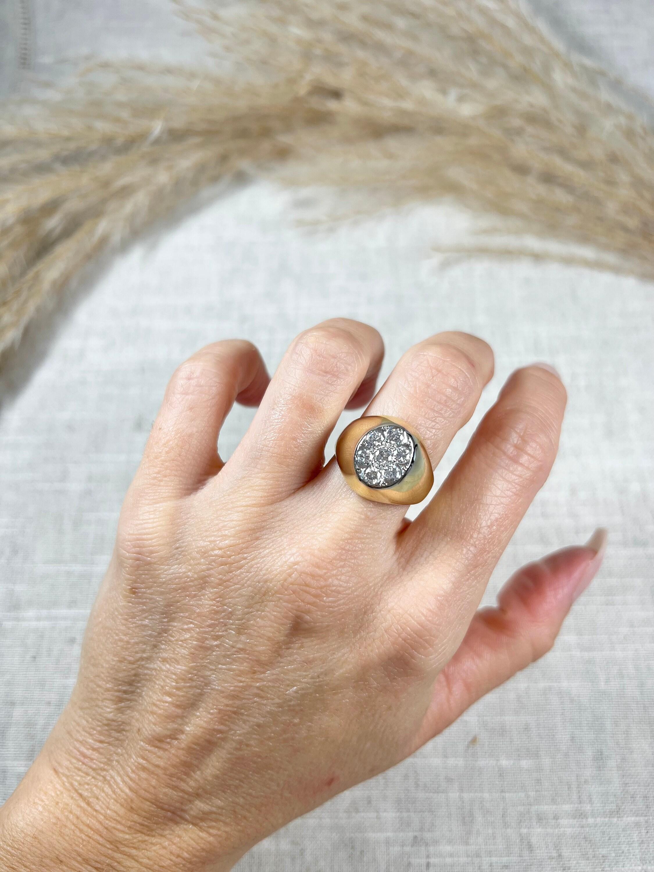 Vintage 1980's 18ct Gold Französisch Diamant verkrustete Oval geformt Signet Ring im Angebot 4