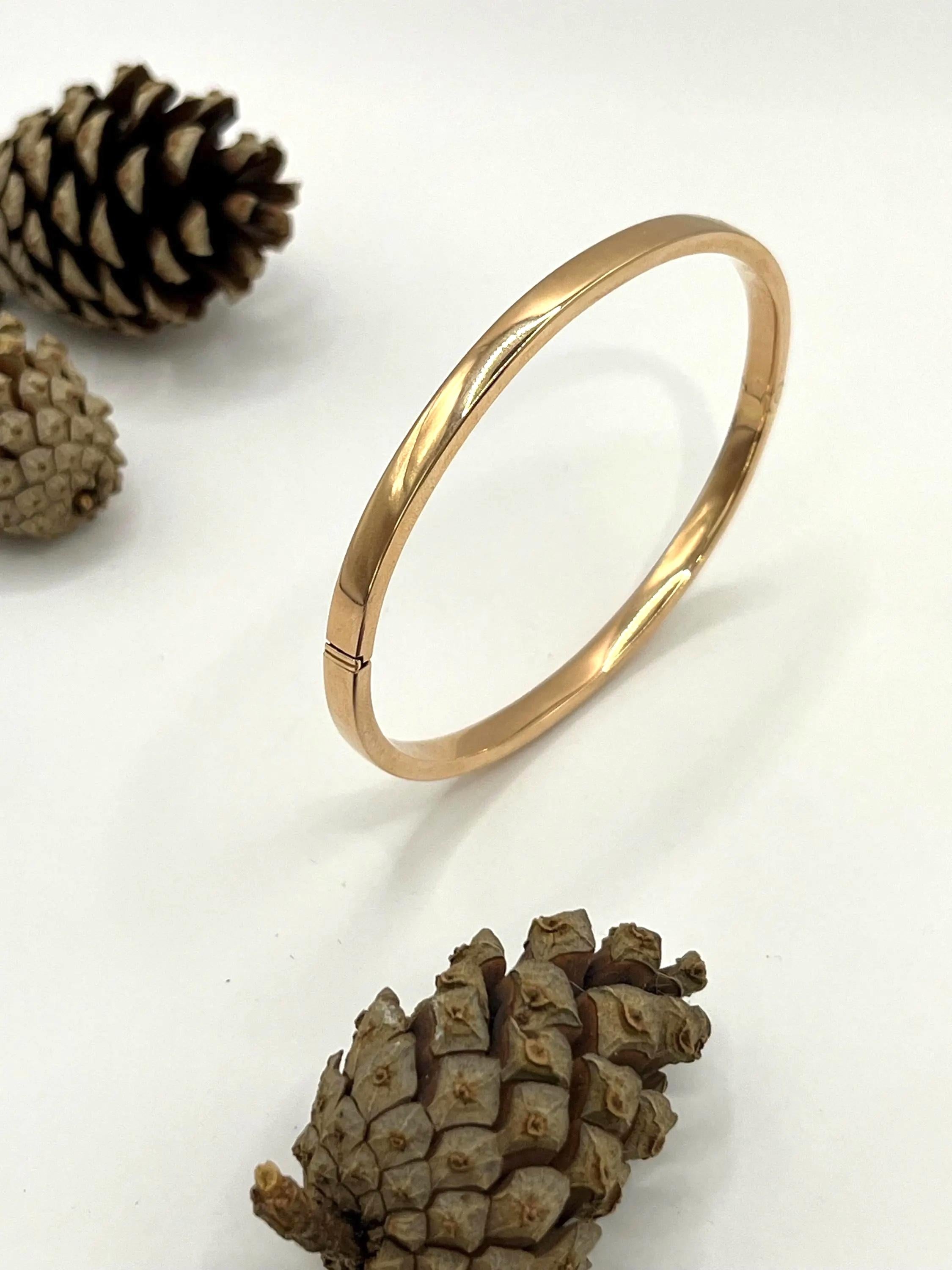 Vintage 1980s 18ct Rose Gold, Plain hinged bangle en venta 6