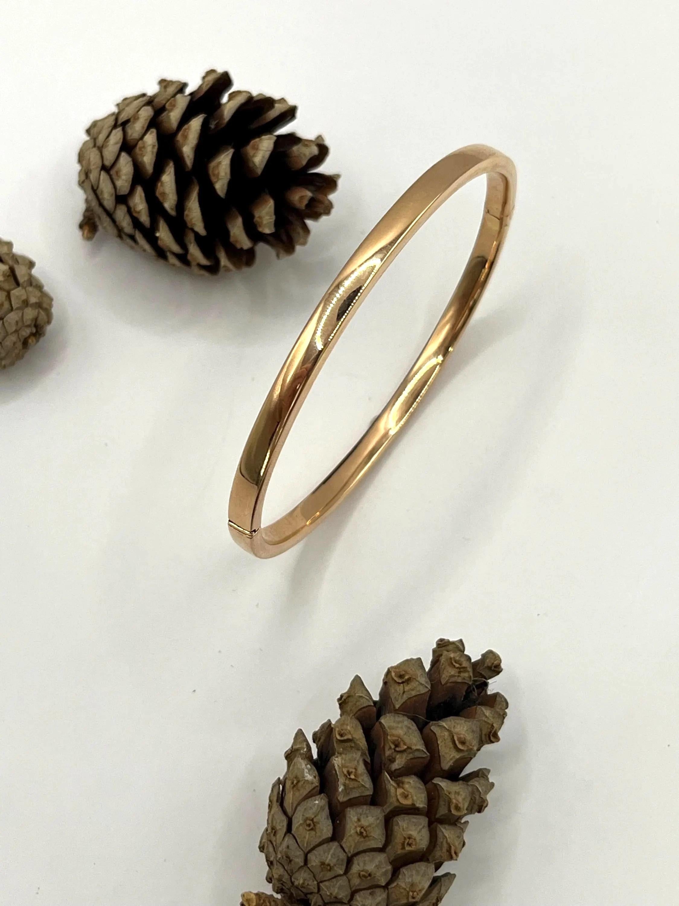 Vintage 1980s 18ct Rose Gold, Plain hinged bangle en venta 2